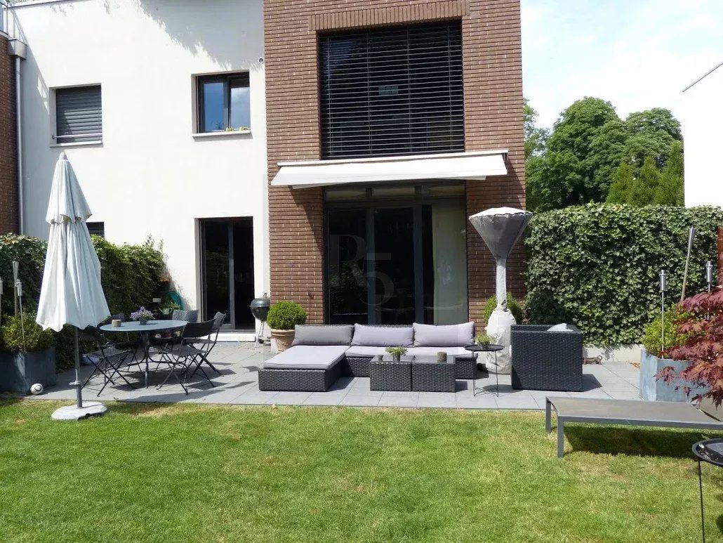 MAISON MITOYENNE AU CENTRE-VILLE – CHAMPEL — photo 2