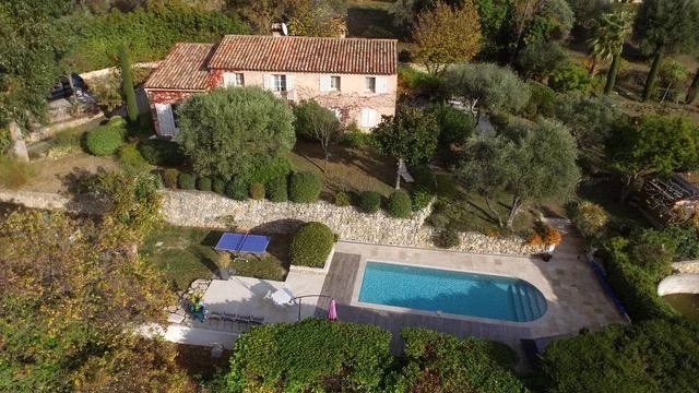 Villa for sale in Chateauneuf de Grasse — Chateauneuf de Grasse Provencal Villa for sale with Sea View