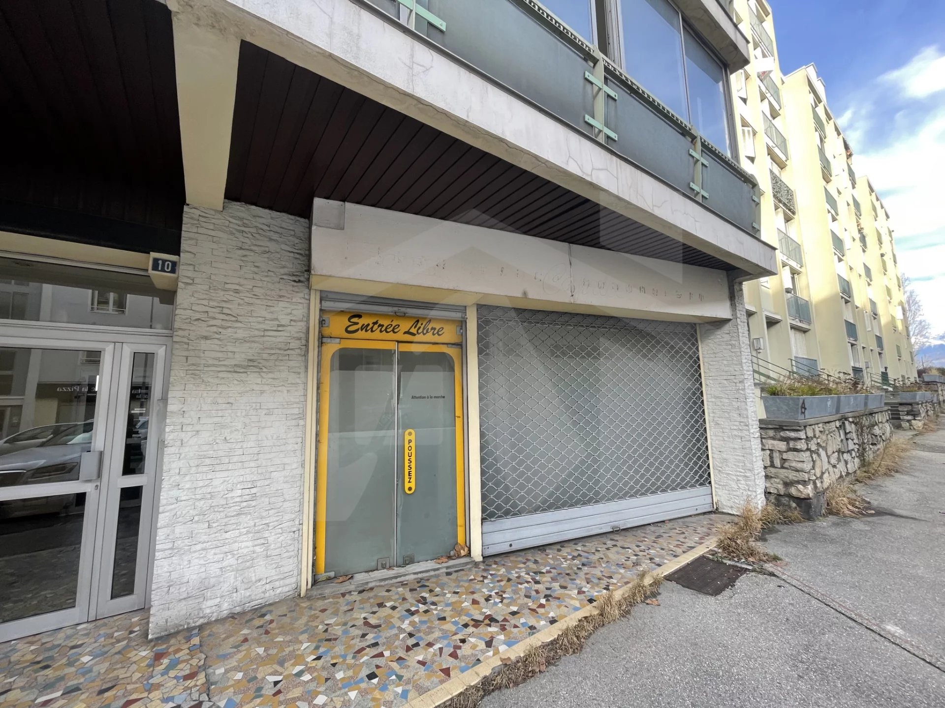 Vente Local commercial Fontaine
