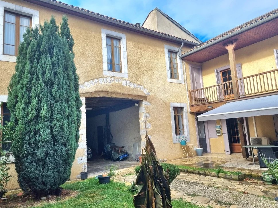 Village house for sale Montréjeau, Haute-Garonne