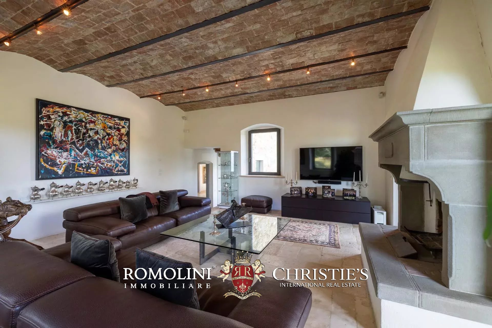 7 Bedroom Villa/Townhouse's Image 28