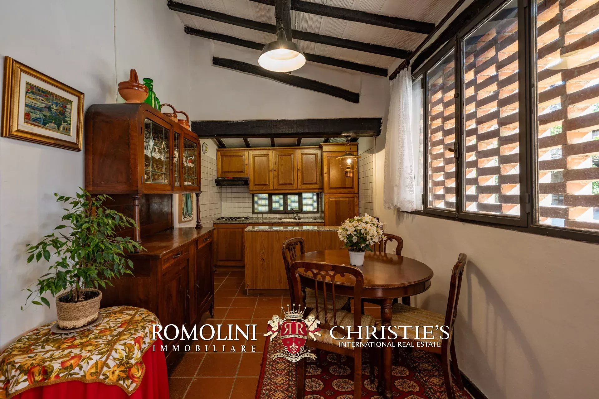 9 Bedroom Villa/Townhouse's Image 101