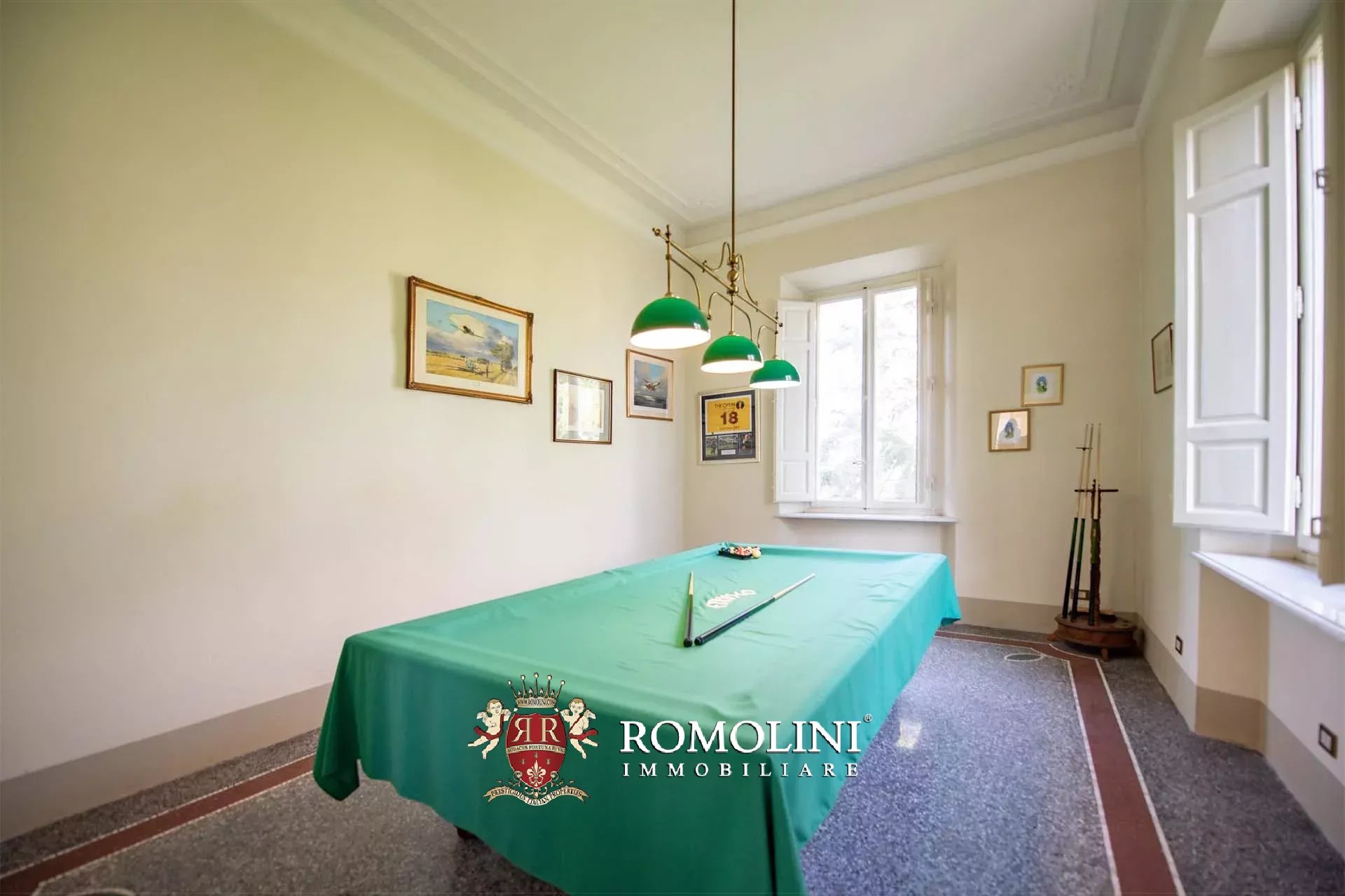 8 Bedroom Villa/Townhouse's Image 33