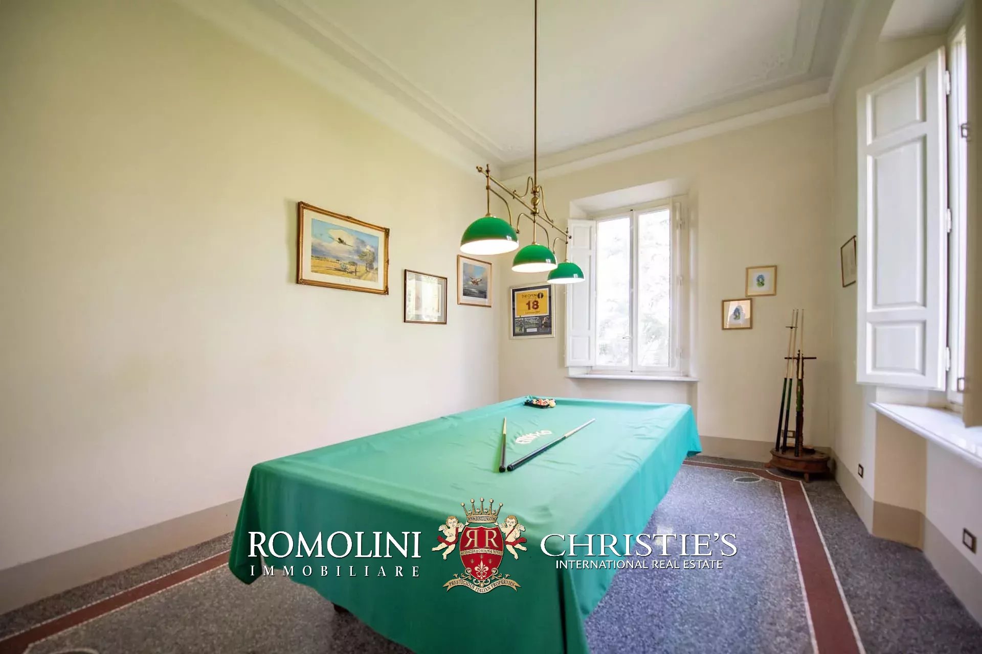 8 Bedroom Villa/Townhouse's Image 33