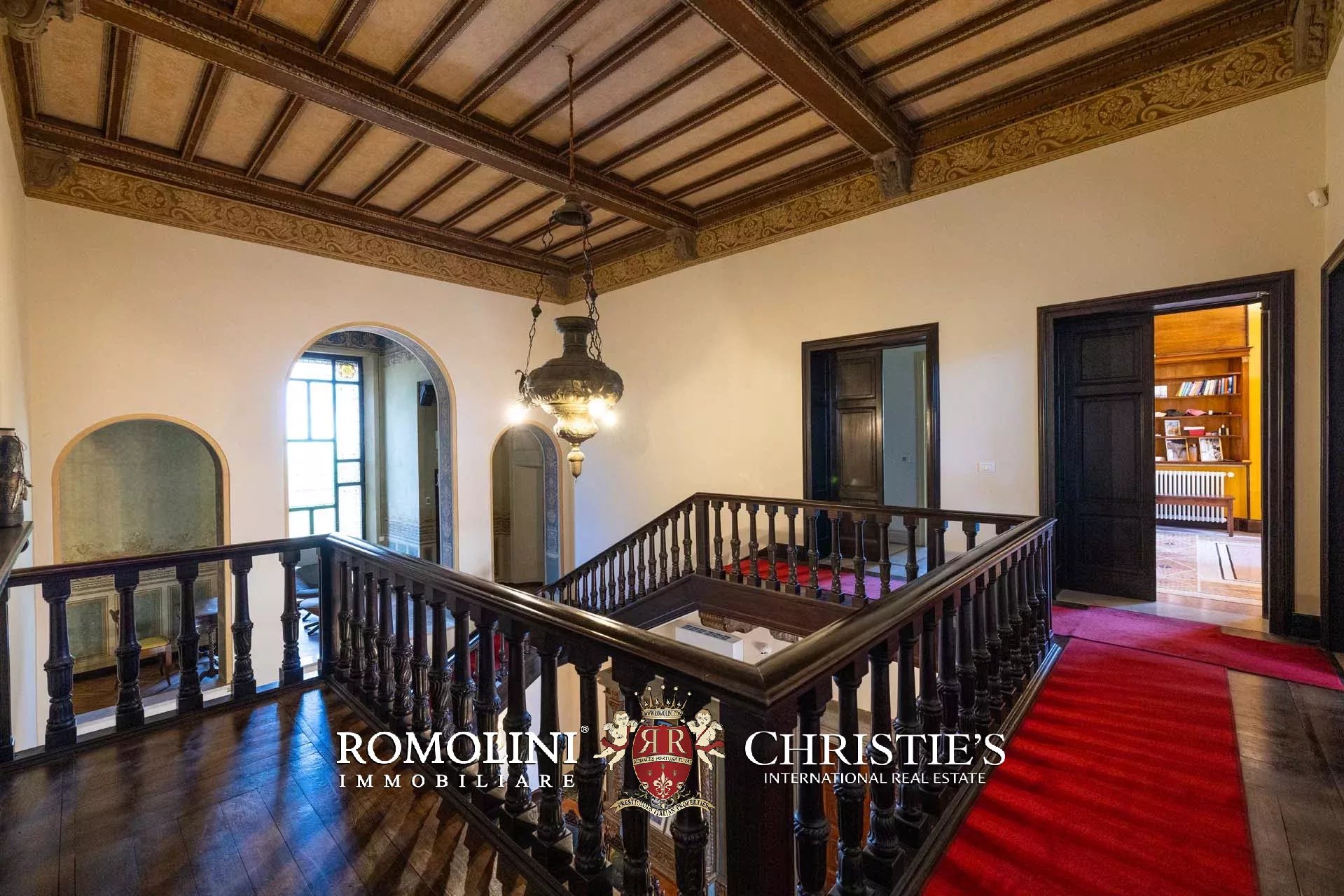 8 Bedroom Villa/Townhouse's Image 65
