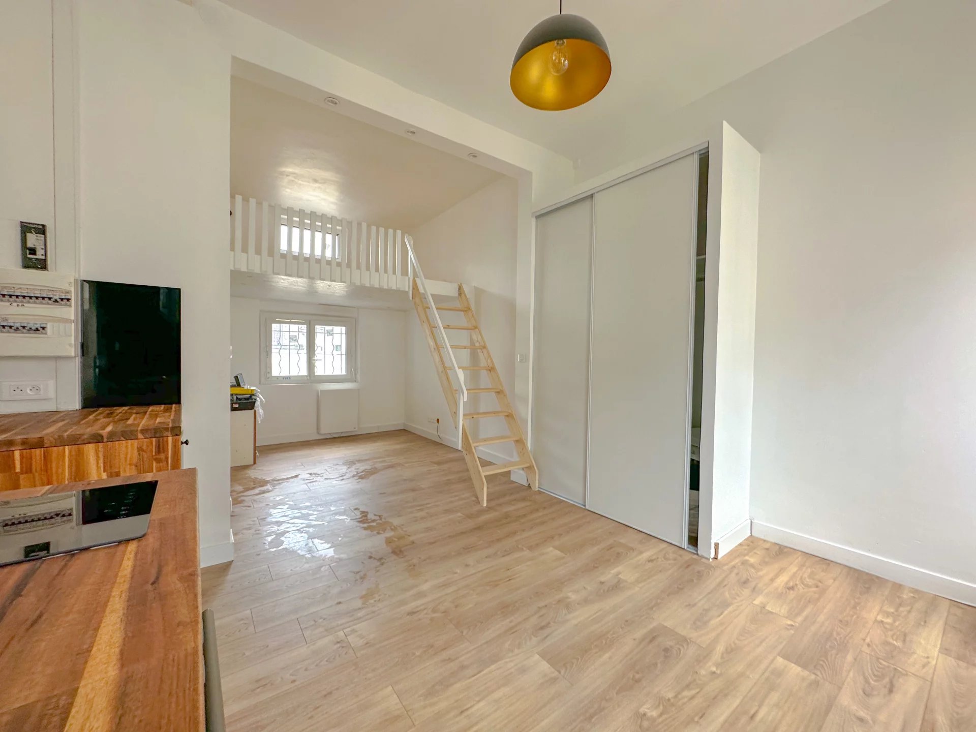 T2 Mezzanine refait à neuf – Vieux-Marché / Fac de Droit – 580 € CC