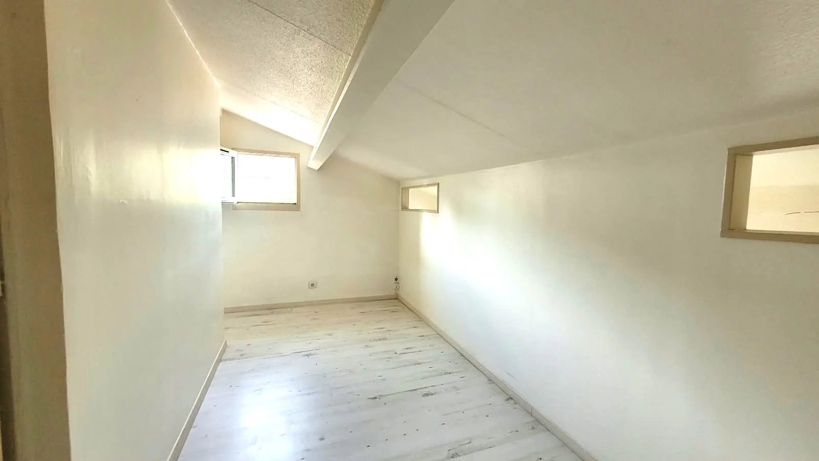 MOUGINS – Parc Saint-Basile – 38 m² Carrez – 2 chambre + mezzanine + extérieur + parking