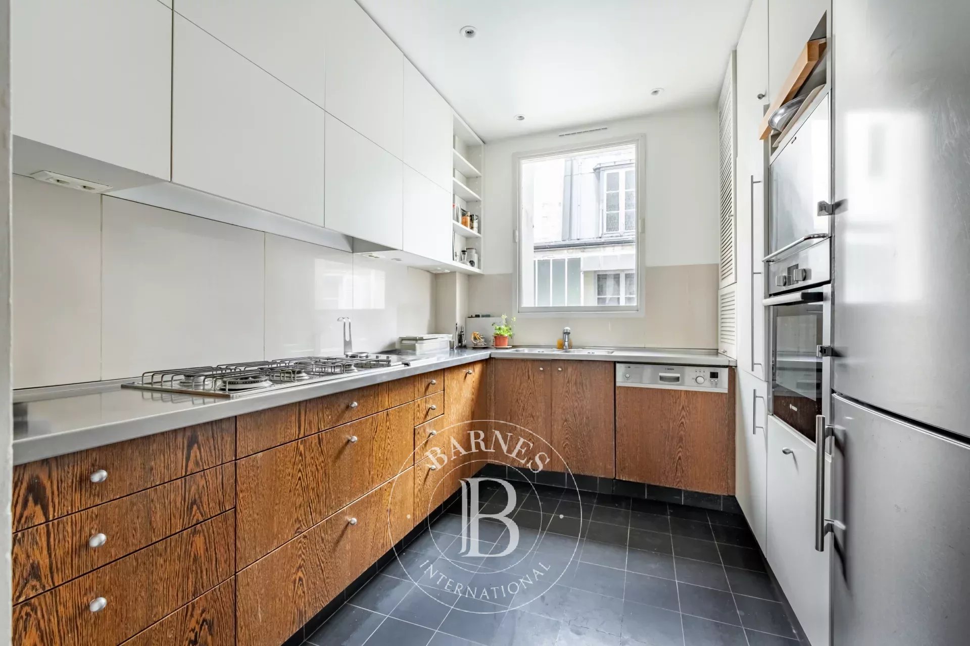 Daire Paris 4ème - picture 13