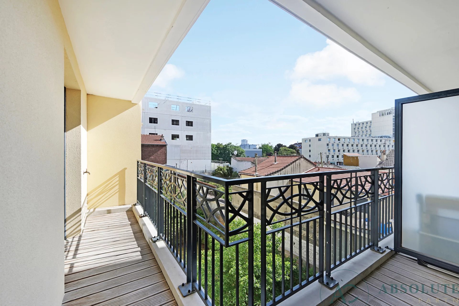 APPARTEMENT 3 PIECES / BALCON / 75 M2 / 93400 SAINT-OUEN // MÉTR - Image 1