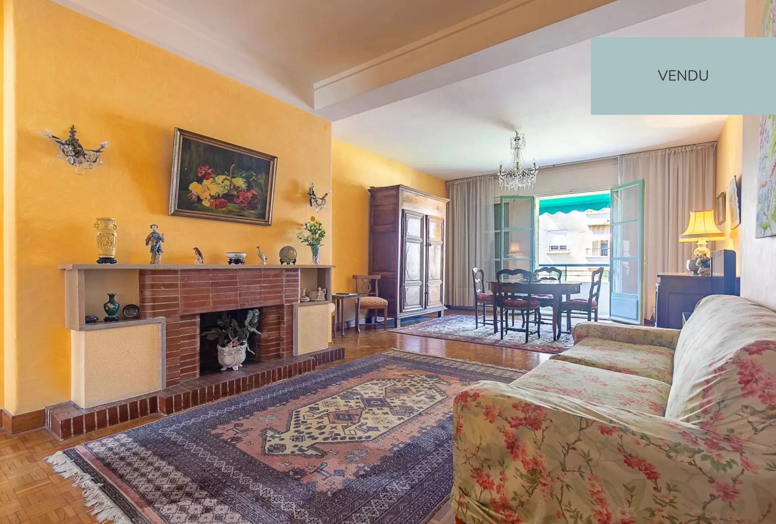 Marseille 6ème - VAUBAN - Bd Notre Dame -  Bel appartement étage élevé T4 à rénover 109 m²