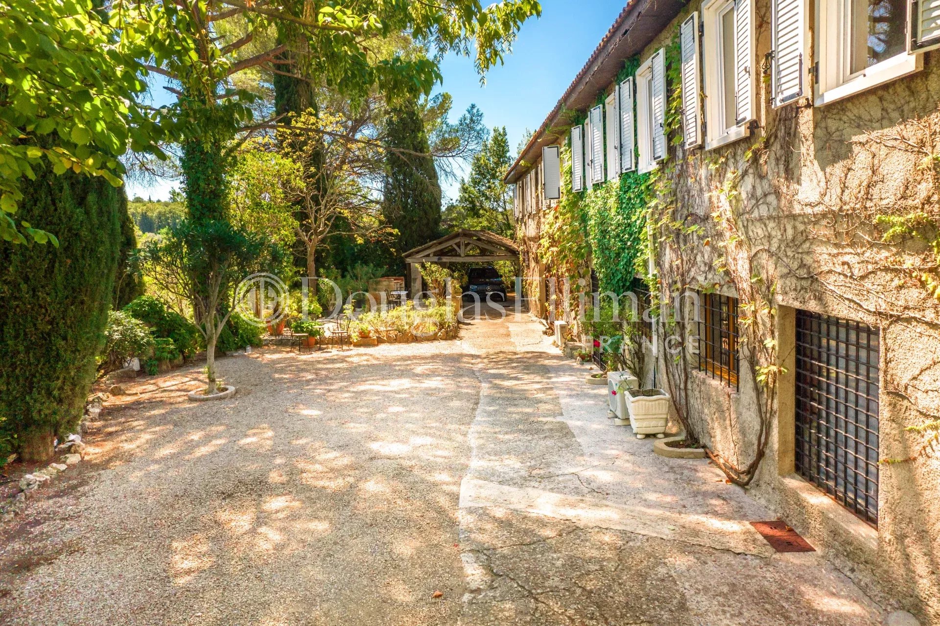 GRASSE :  Bastide provençale avec studio indépendant - Image nᵒ3
