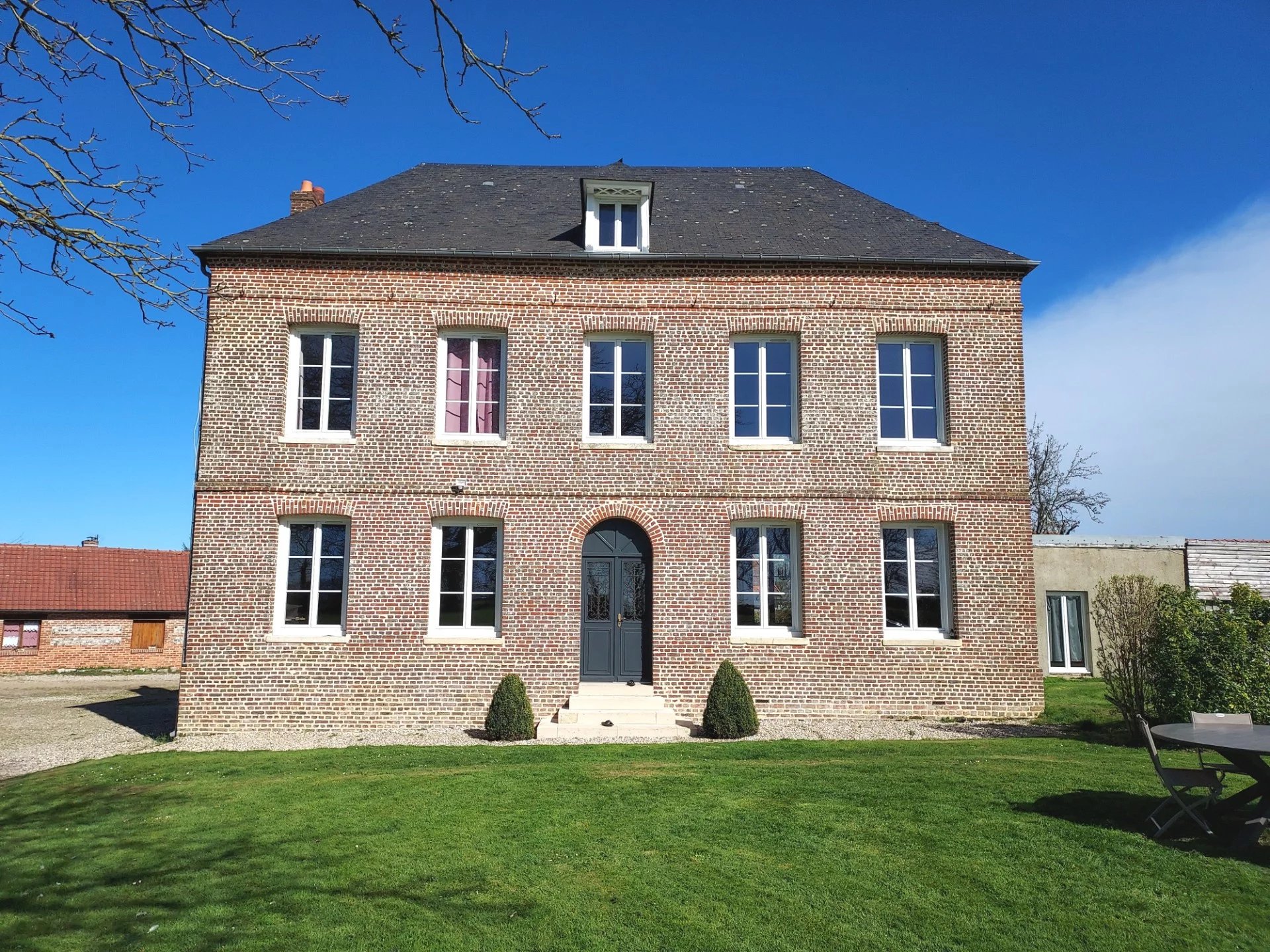 Magnifique Maison de Maitre avec toutes les commodités à pro