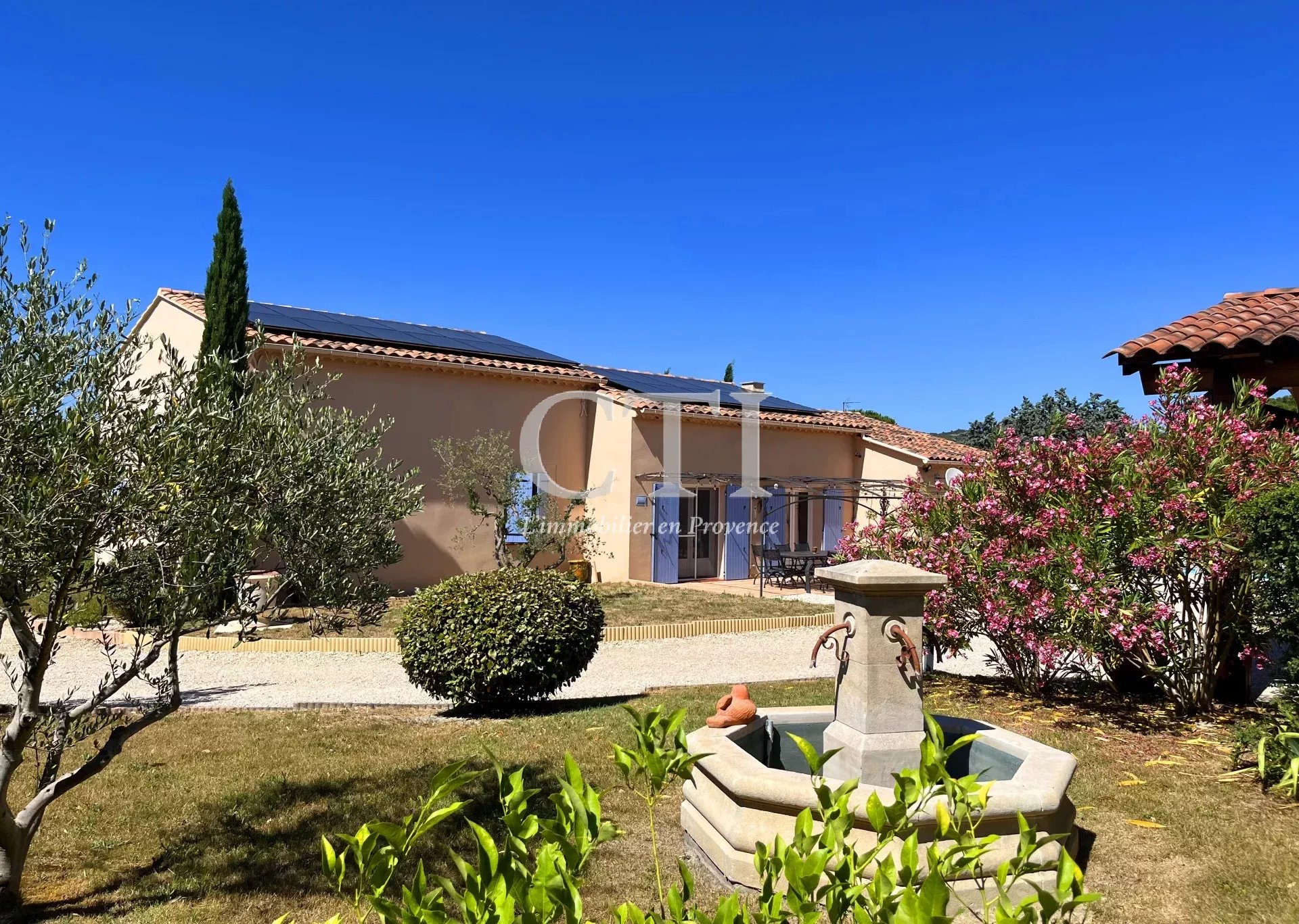 Agence immobilière de 