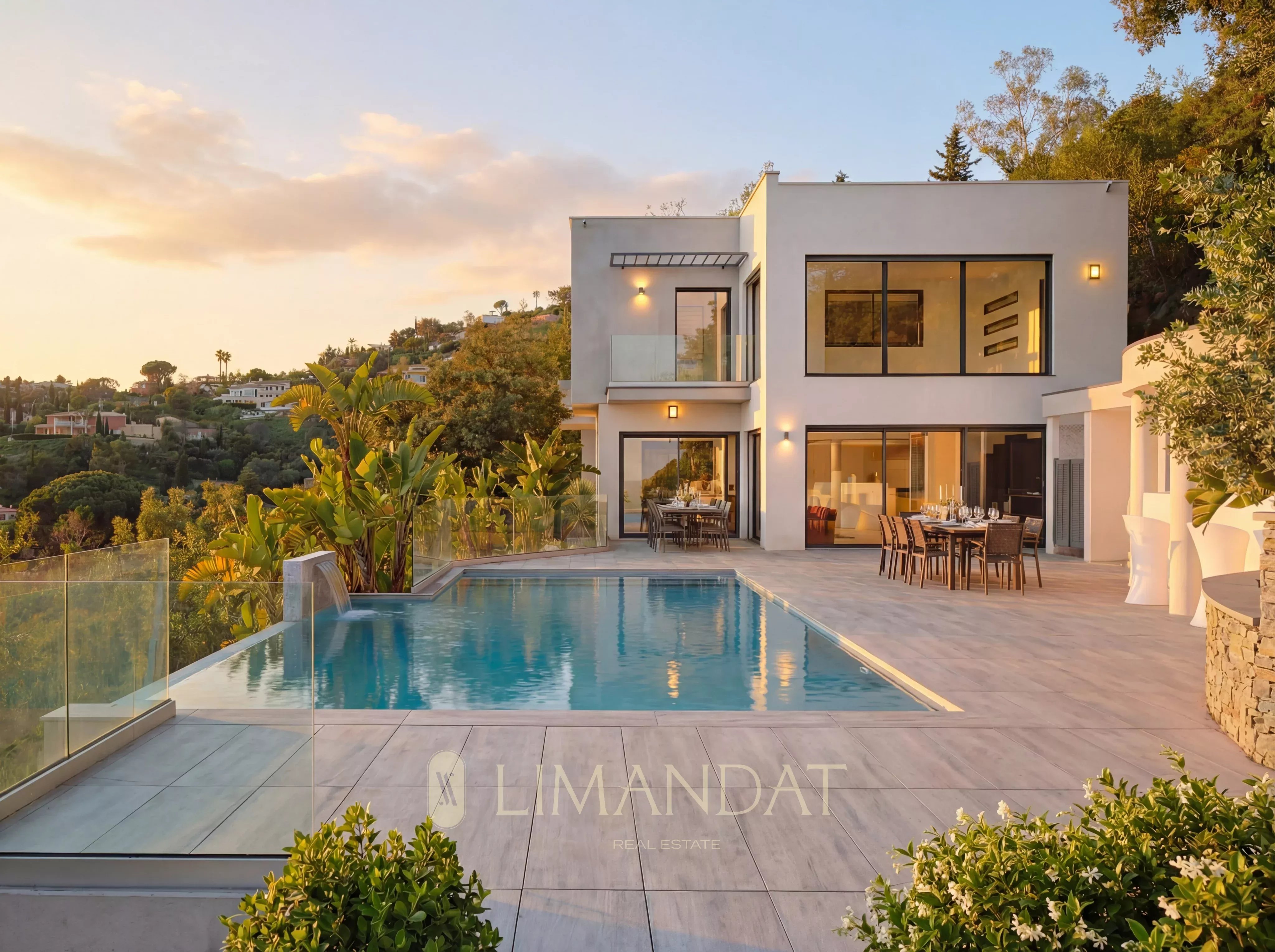 Villa de 300m2 vue mer