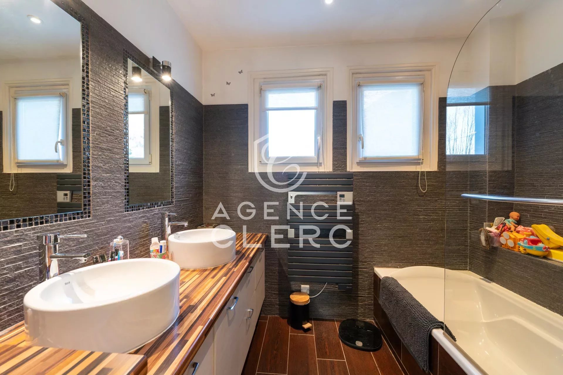 3 Bedroom Apartment/Flat's Image 5