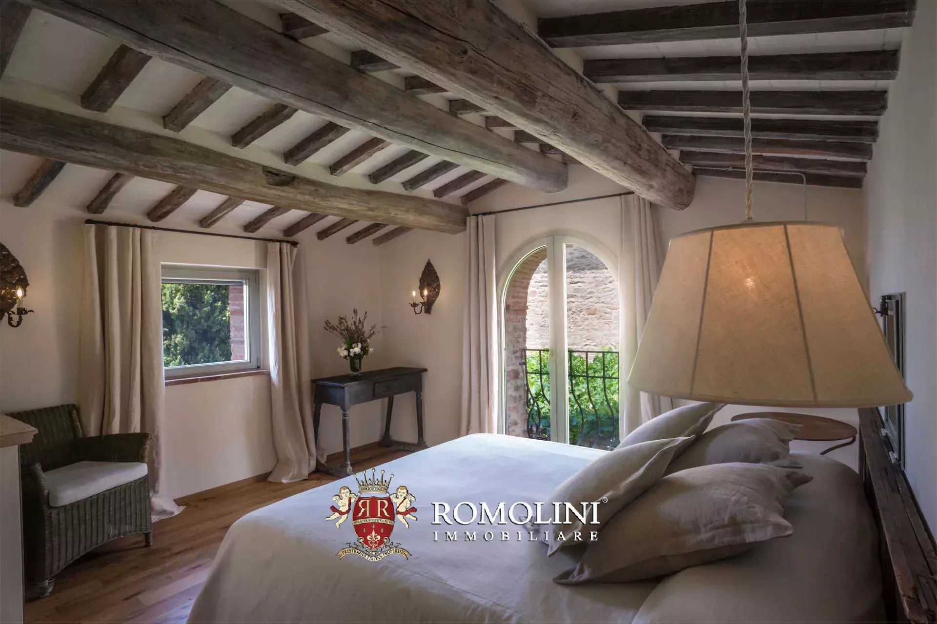 16 Bedroom Vineyard's Image 66