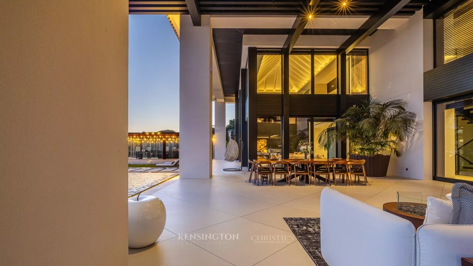4 Bedroom Villa/Townhouse's Image 76