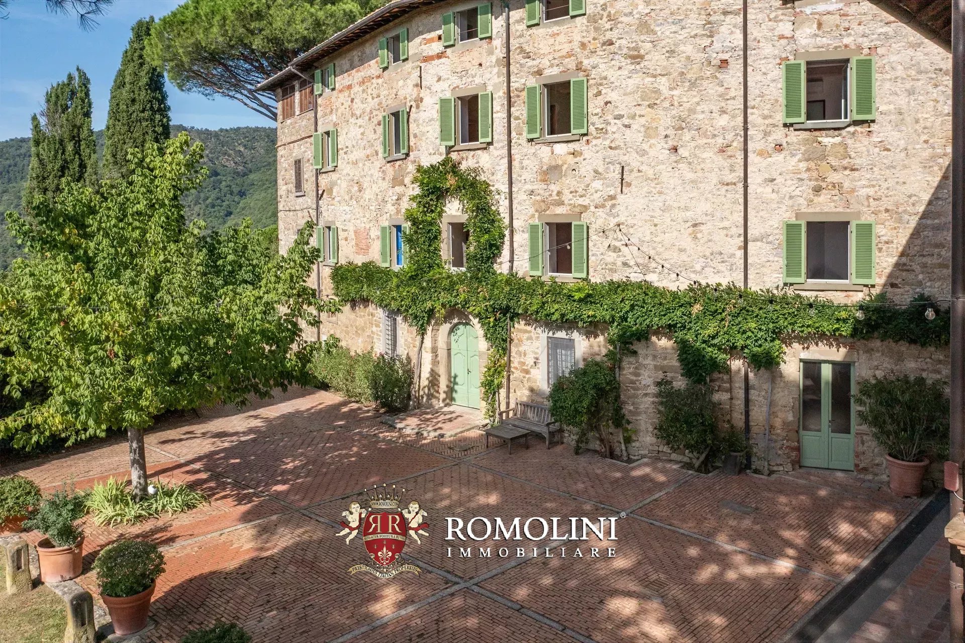 10 Bedroom Villa/Townhouse's Image 14