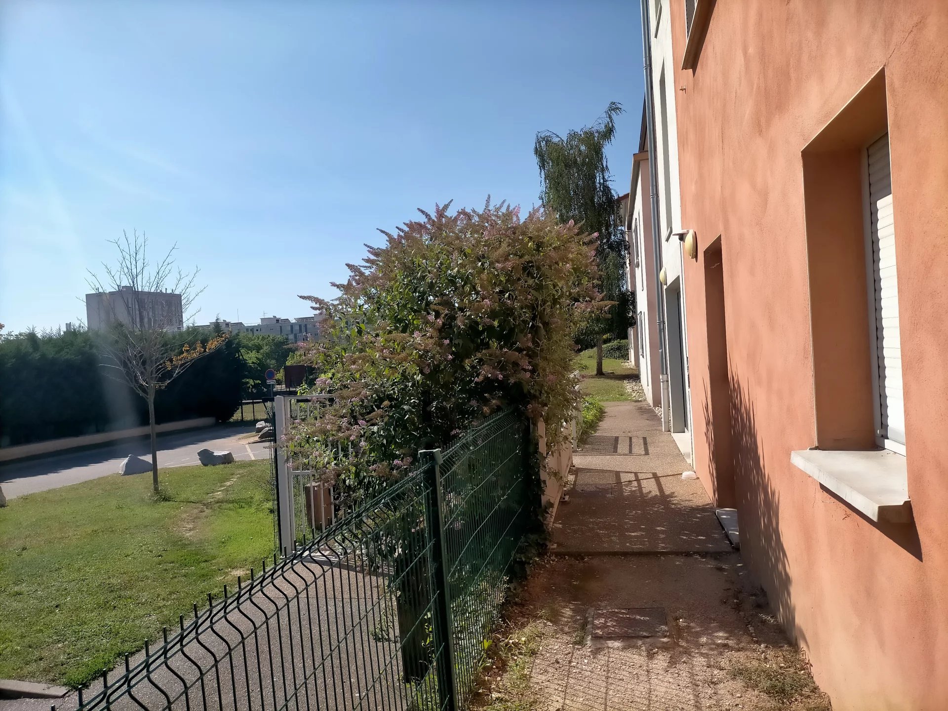 481949 Location Saint-Genis-Laval