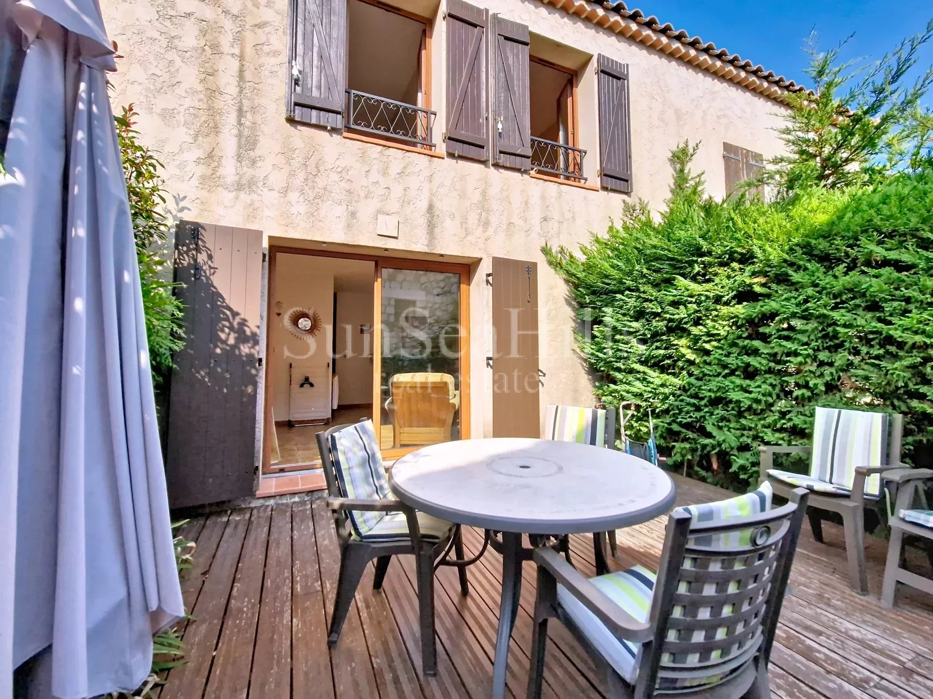 Agence immobilière de 