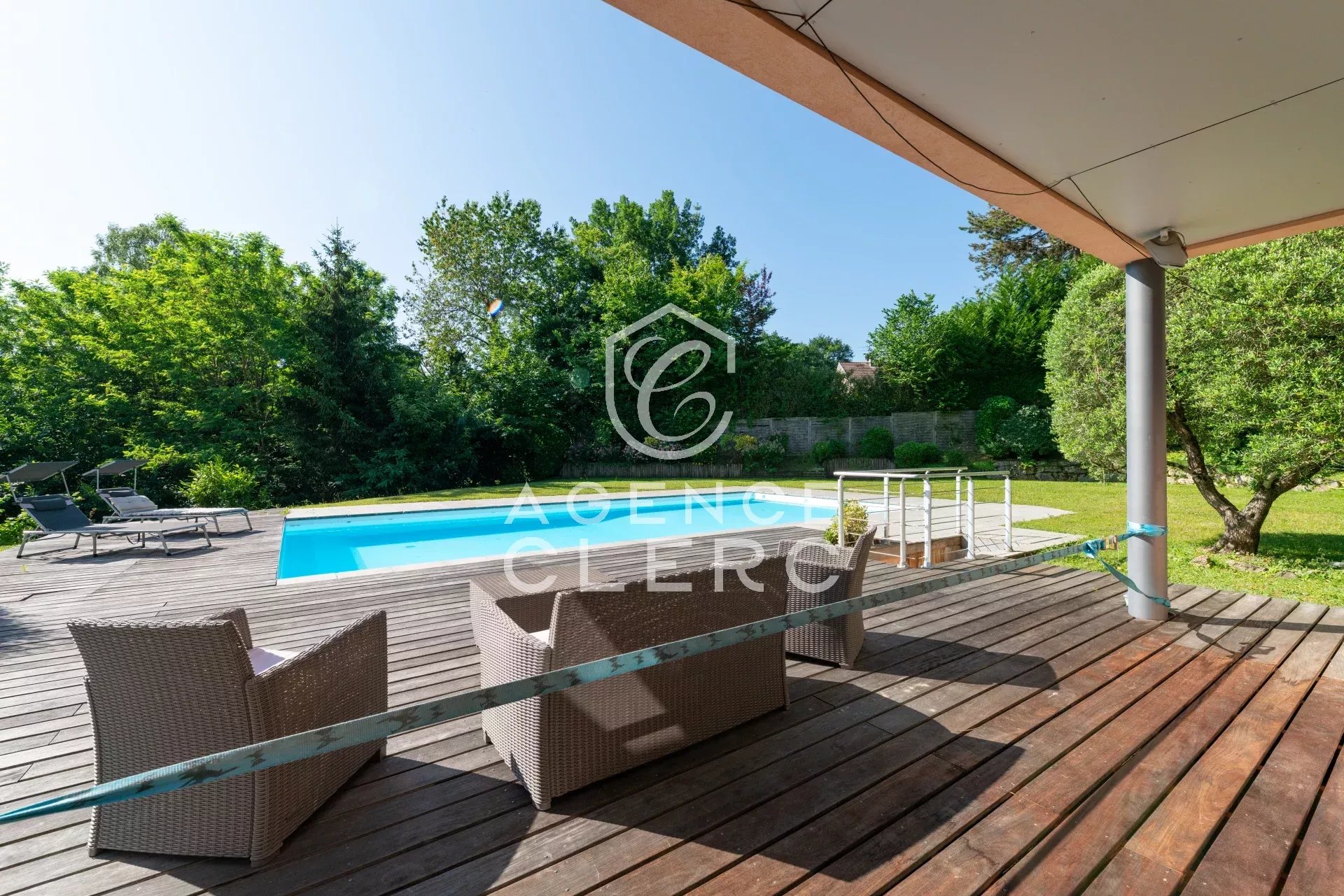 6 Bedroom Villa/Townhouse's Image 5