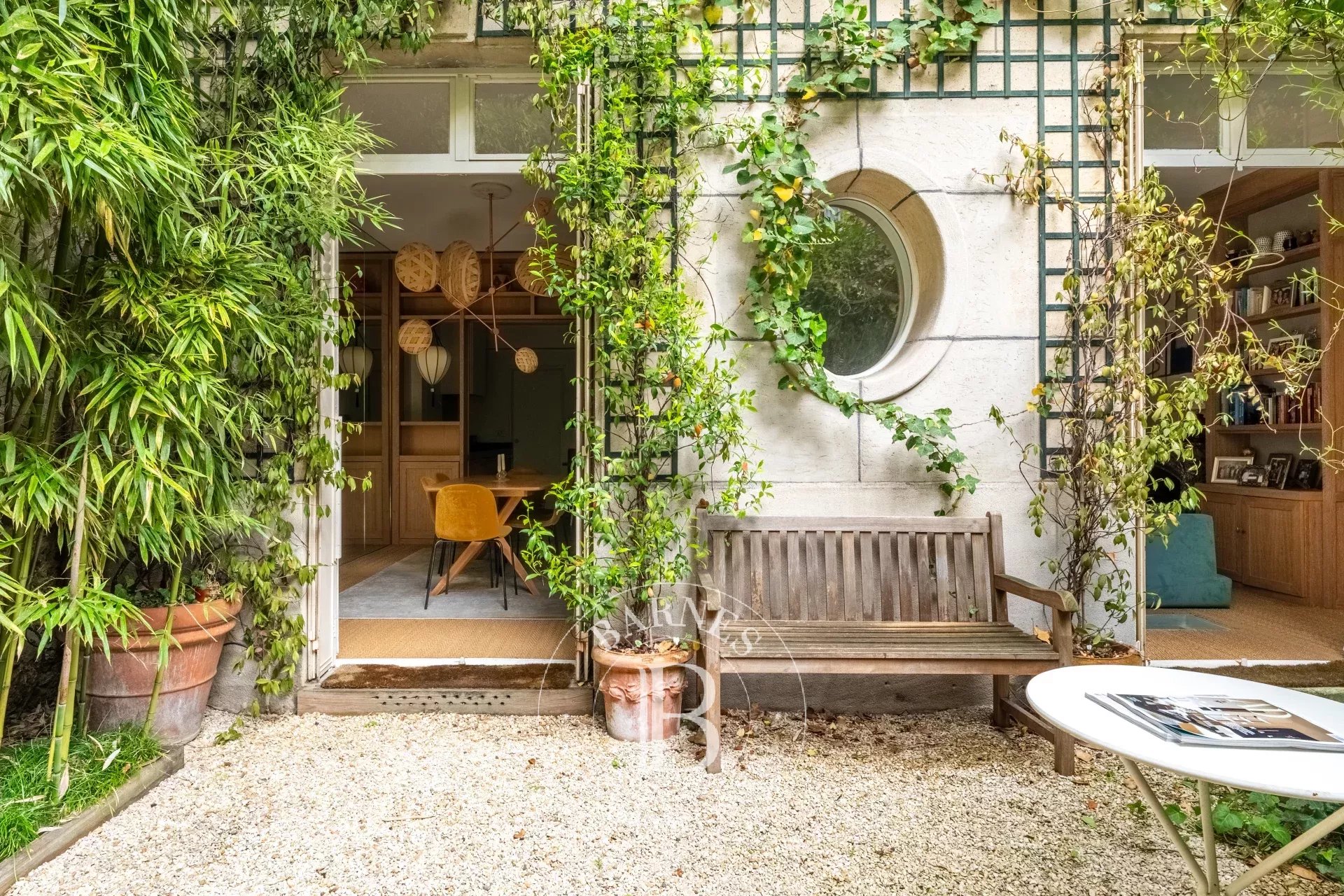 Paris 16 - Charming garden level apartment - 3 bedrooms