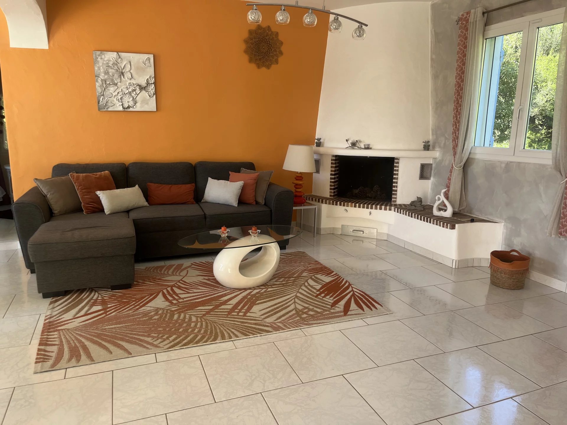 SUPERB ENTRECASTEAUX HOUSE SOLD FURNISHED