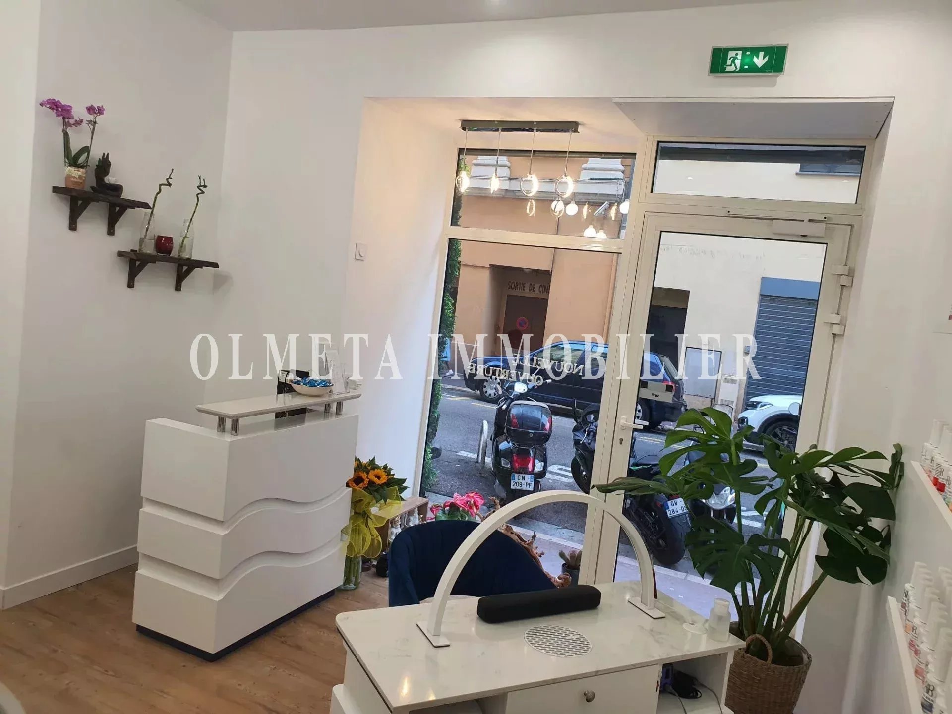 Agence immobilière de 