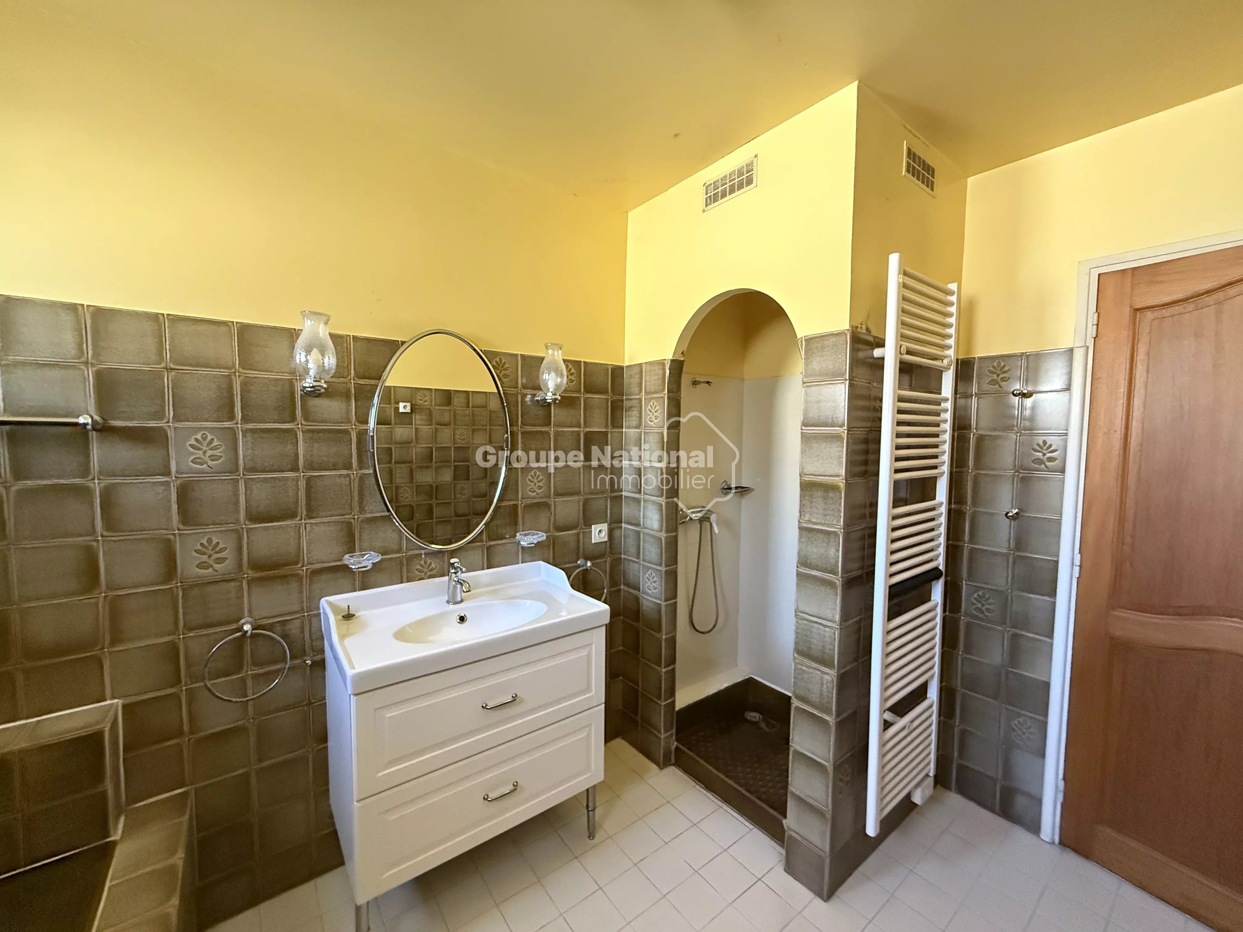 CHATEAURENARD - Maison 5 pièces 134,79 M²