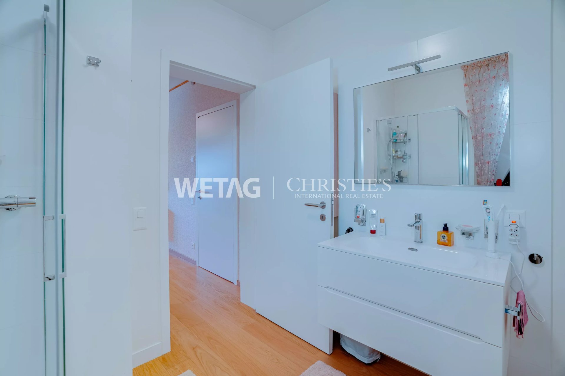 3 Bedroom Apartment/Flat's Image 7