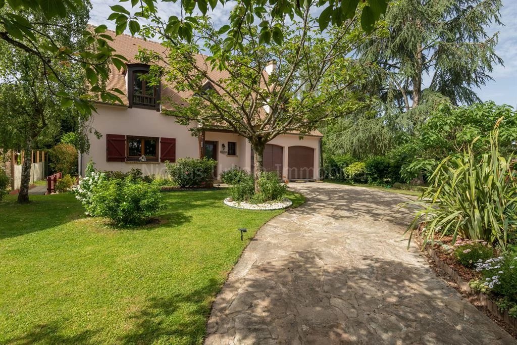 Maison 185 m2 avec double garage