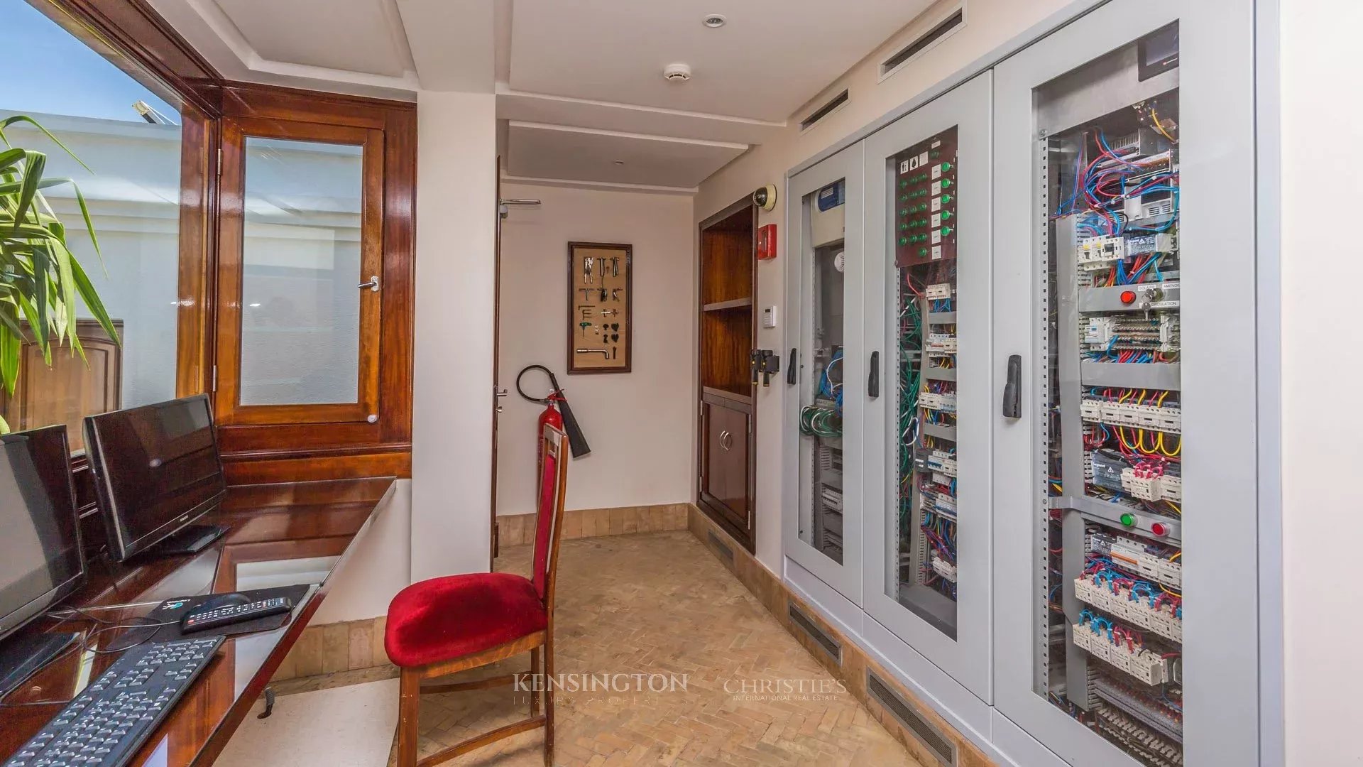 6 Bedroom Villa/Townhouse's Image 26