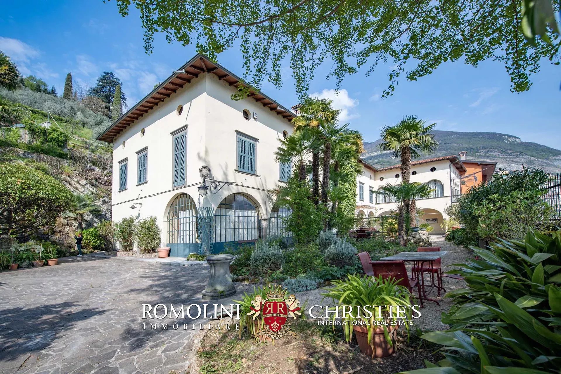 9 Bedroom Villa/Townhouse's Image 21