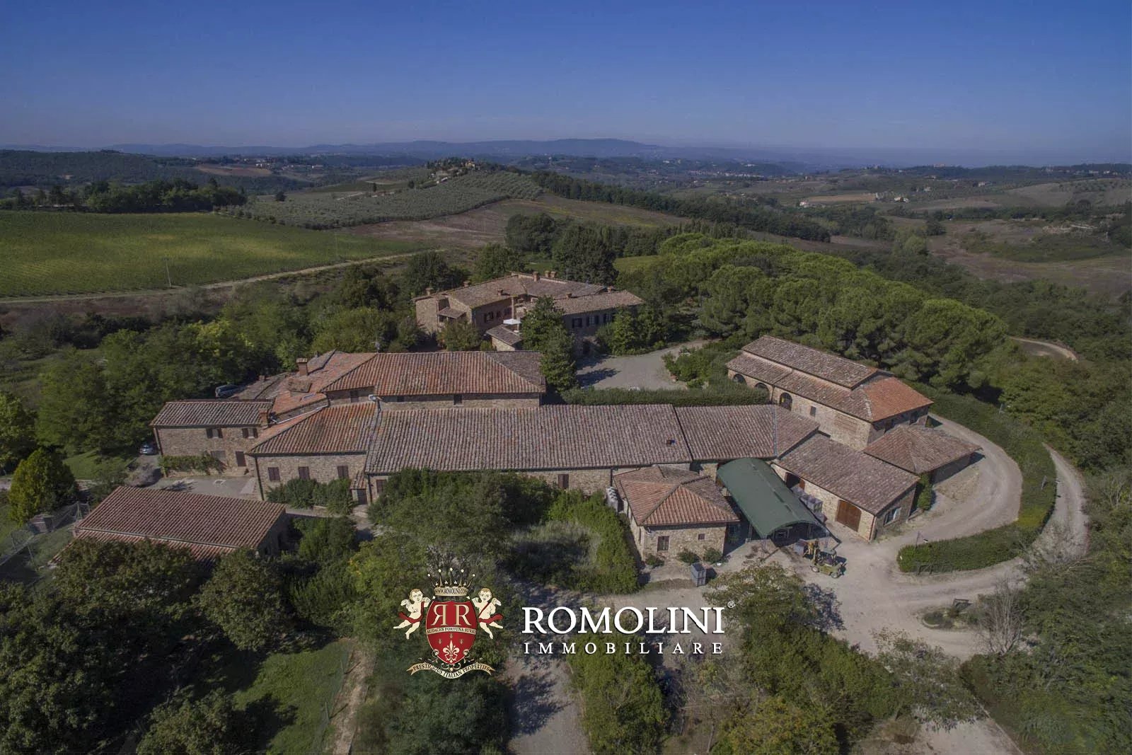 10 Bedroom Vineyard's Image 17
