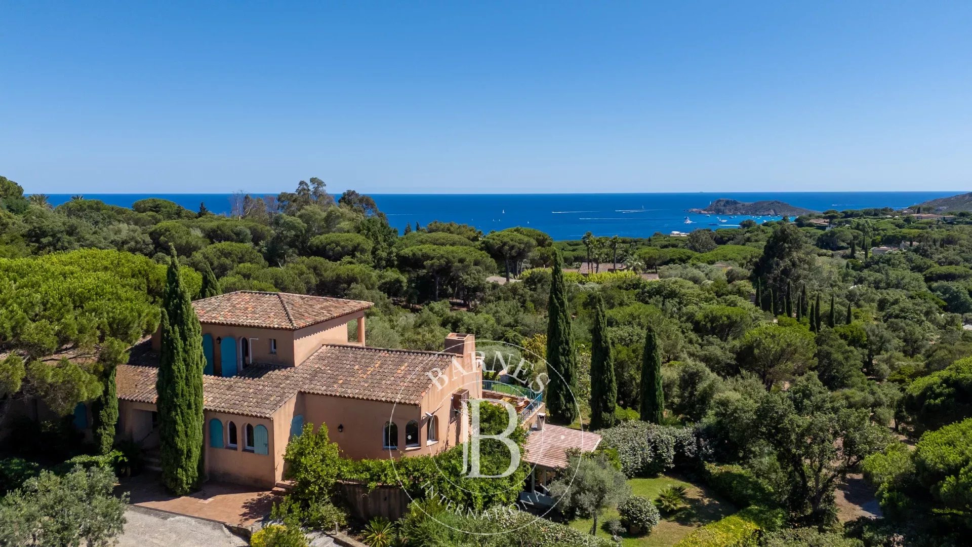 RAMATUELLE - LA QUESSINE - PROPRIETE VUE MER