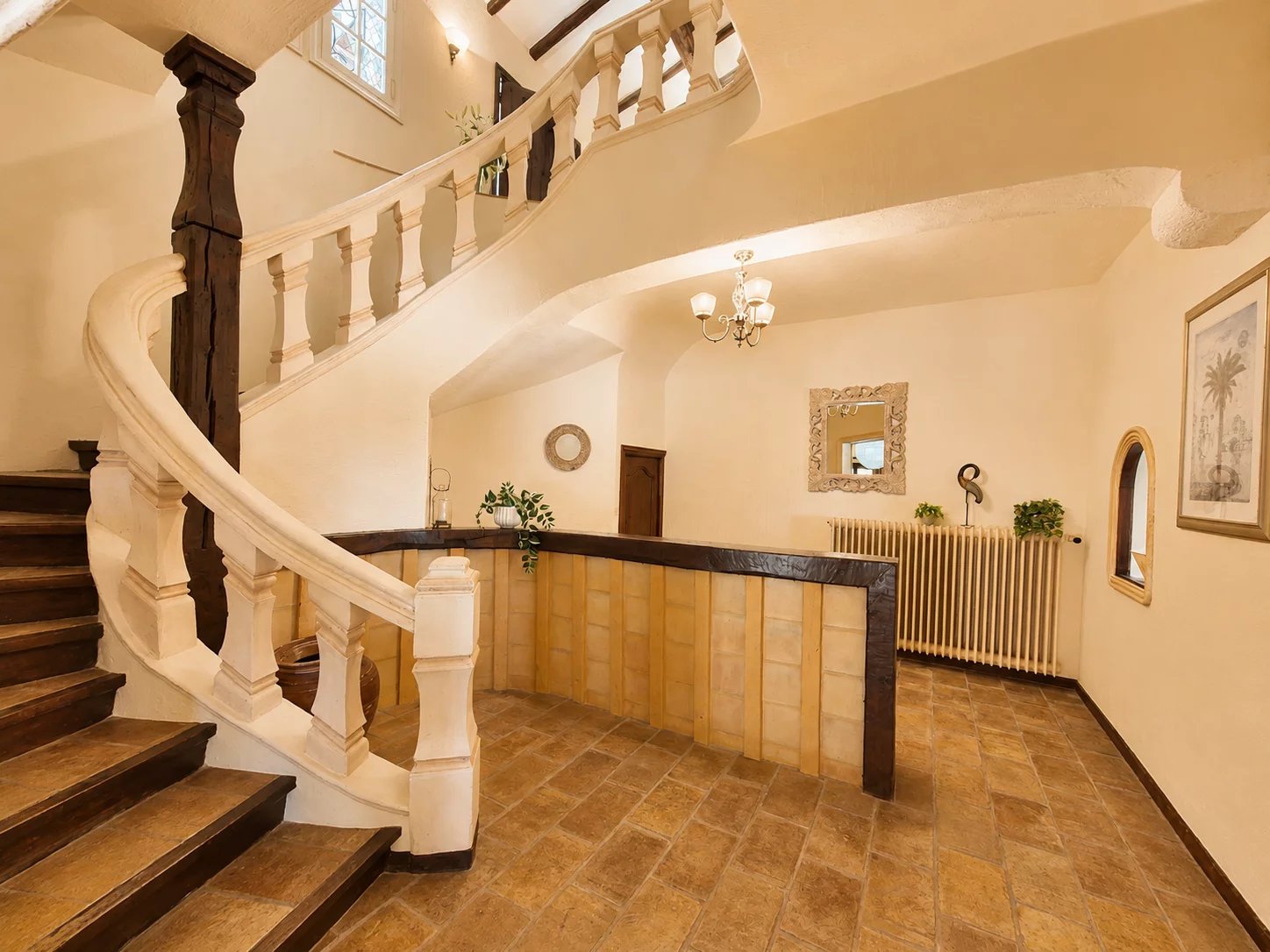 Image of Villa - 6 Bedrooms for Sale in Alpes-Maritimes-Vence-France, Image 22