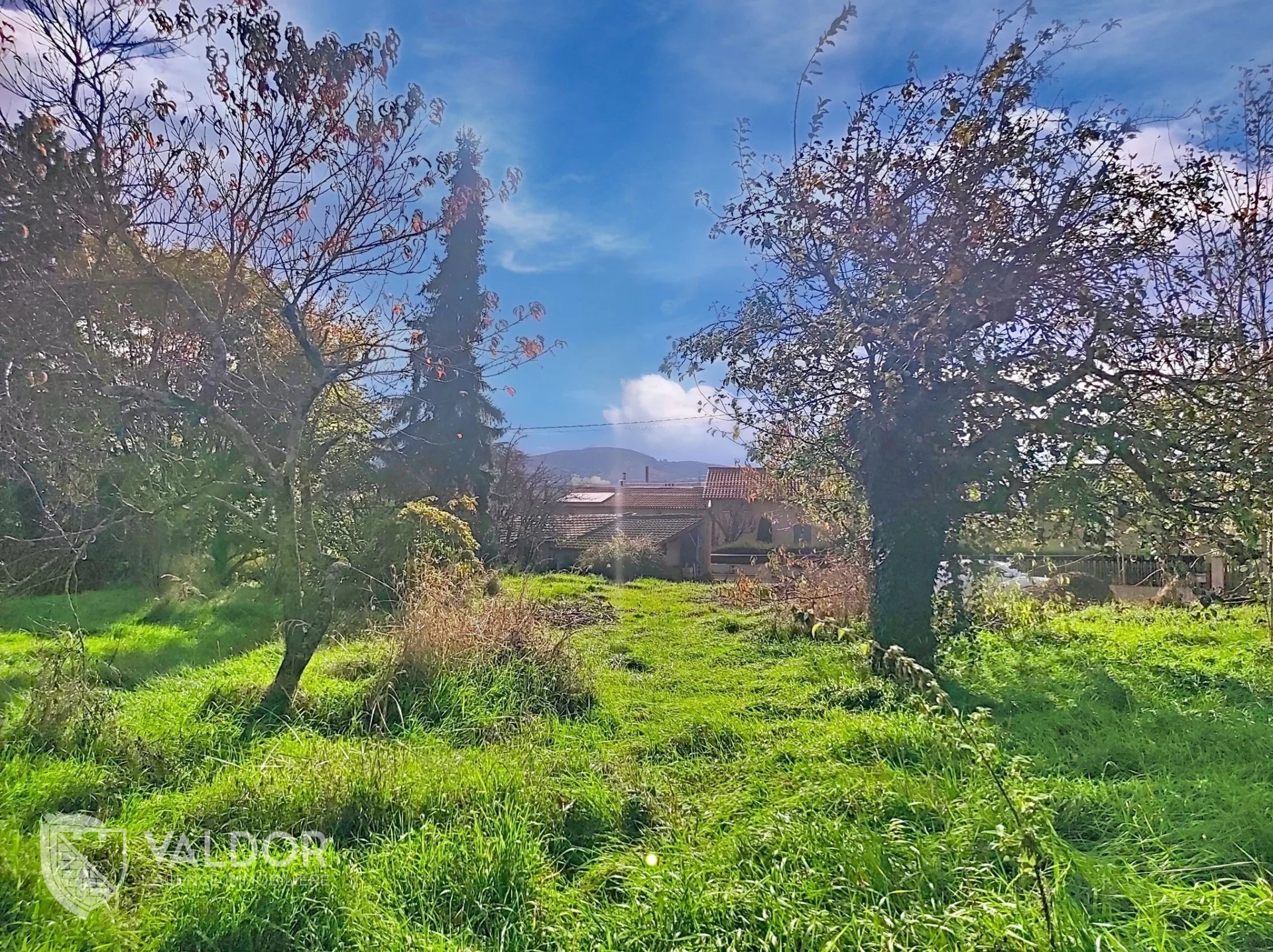 Terrain à bâtir de 791 m² - Viabilisé