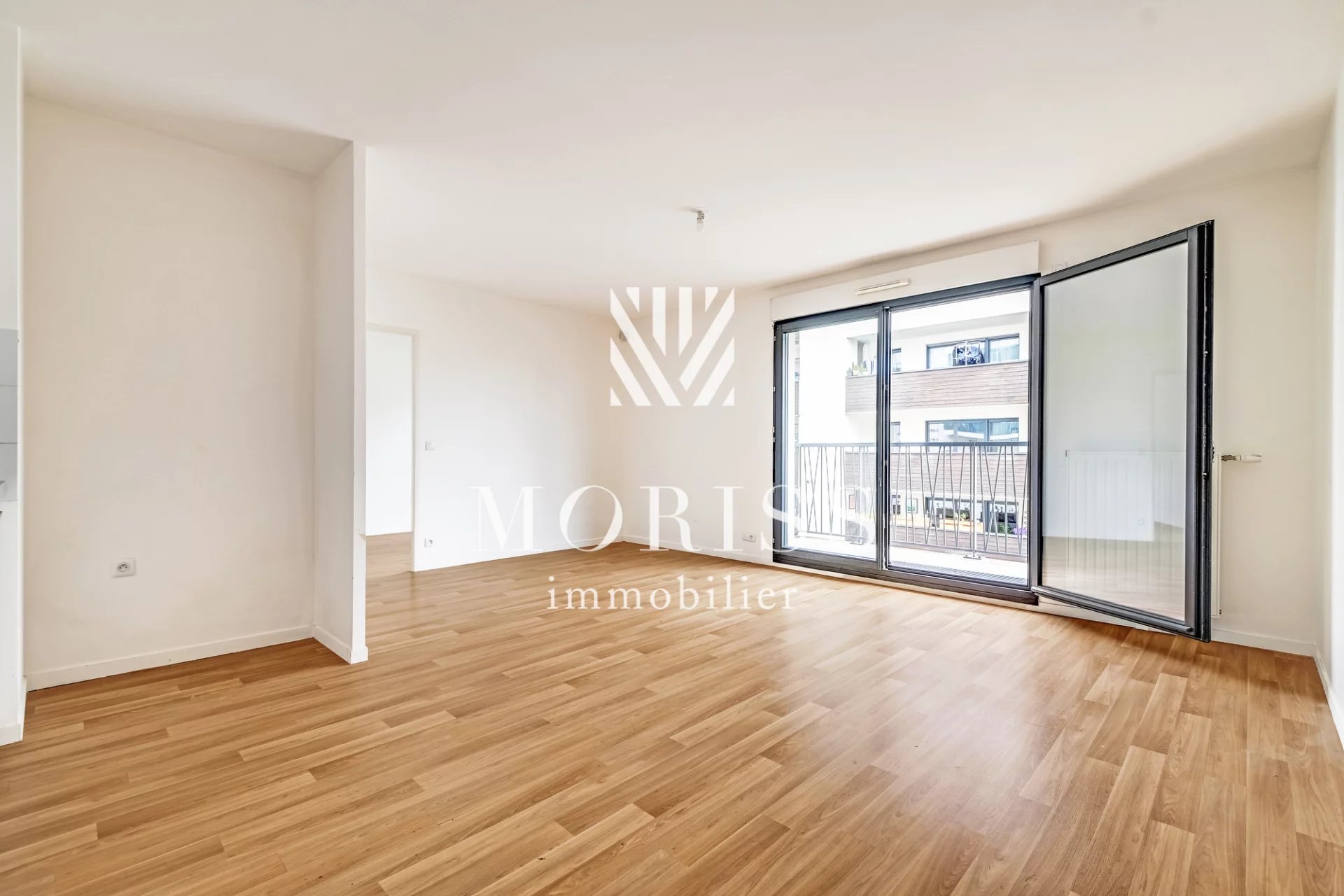 APPARTEMENT 5 PIÈCES / 92M2 / BALCON / PARKING / M7 FORT D'AUBER - Image 1