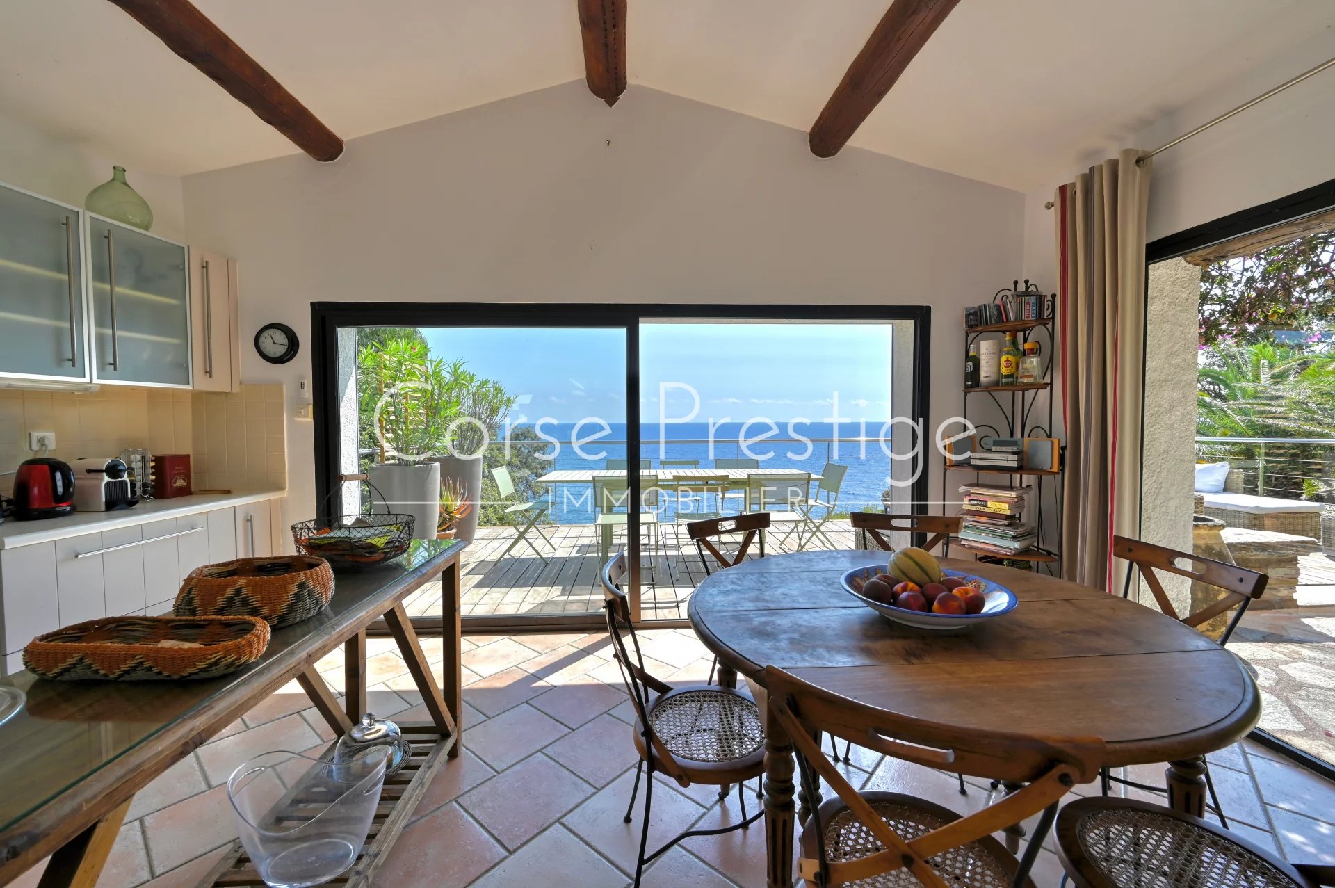 villa pieds dans l-eau - erbalunga - cap corse - haute corse image8