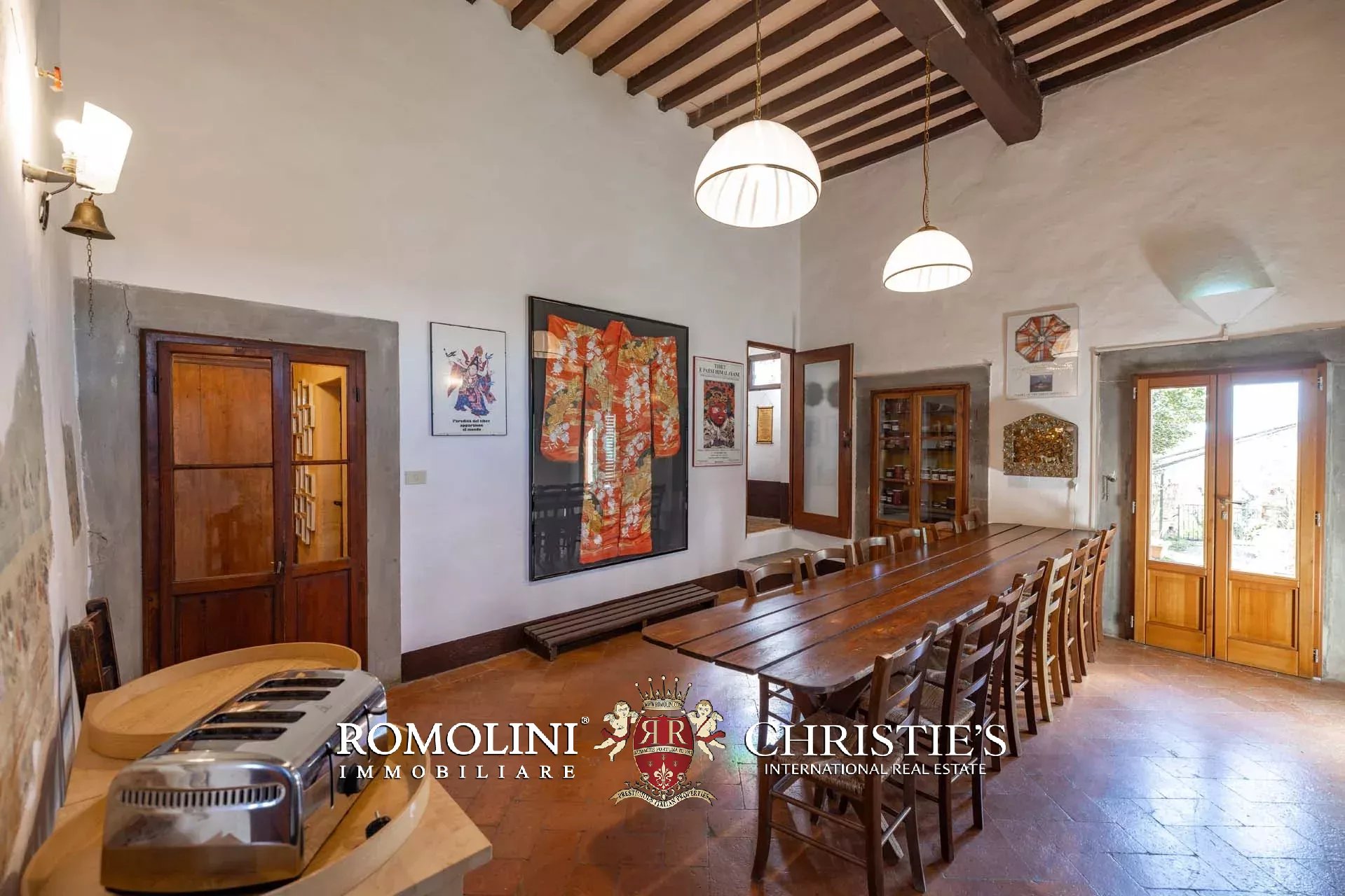 10 Bedroom Villa/Townhouse's Image 19