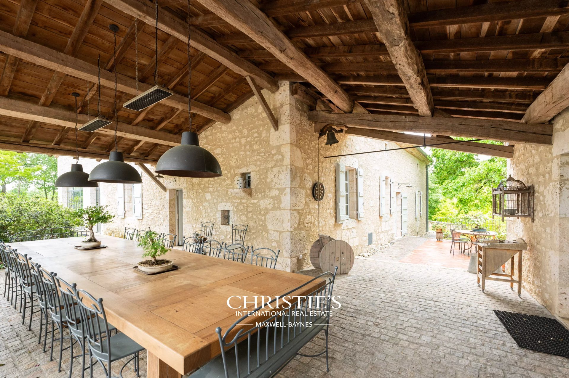 11 Bedroom Villa/Townhouse's Image 15