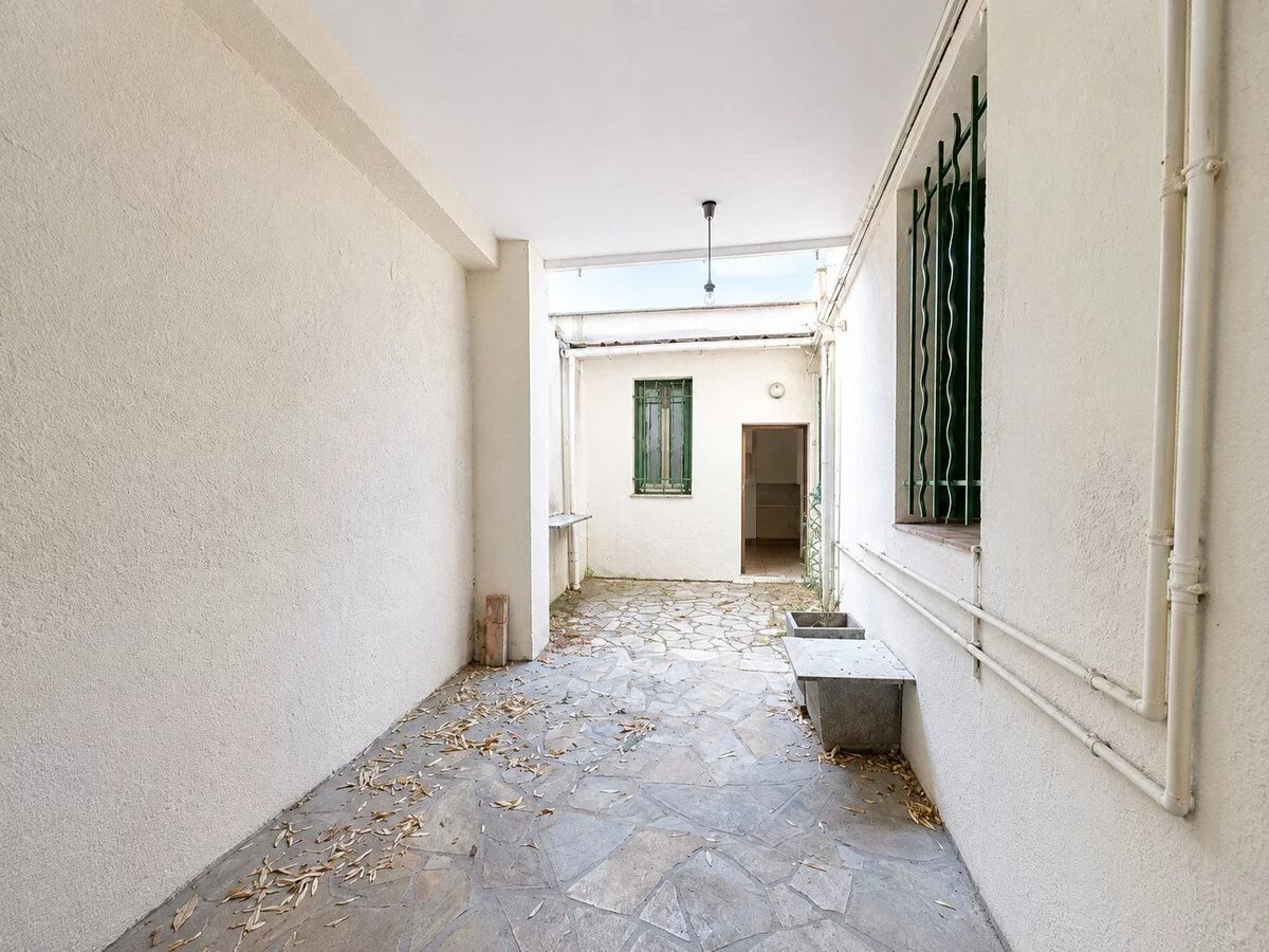 Lot de deux appartements vendus loués ? Chutes-Lavie ? Cour commune et toit-terrasse