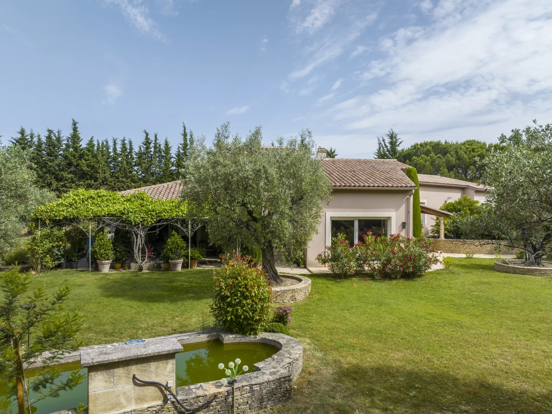 Agence immobilière de 