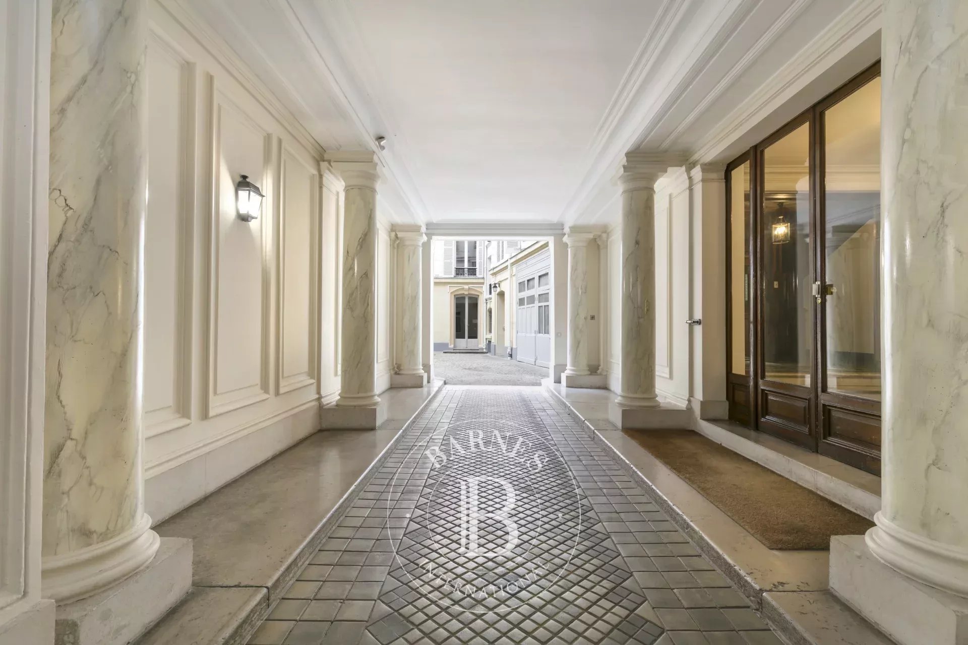 Daire Paris 8ème - picture 13