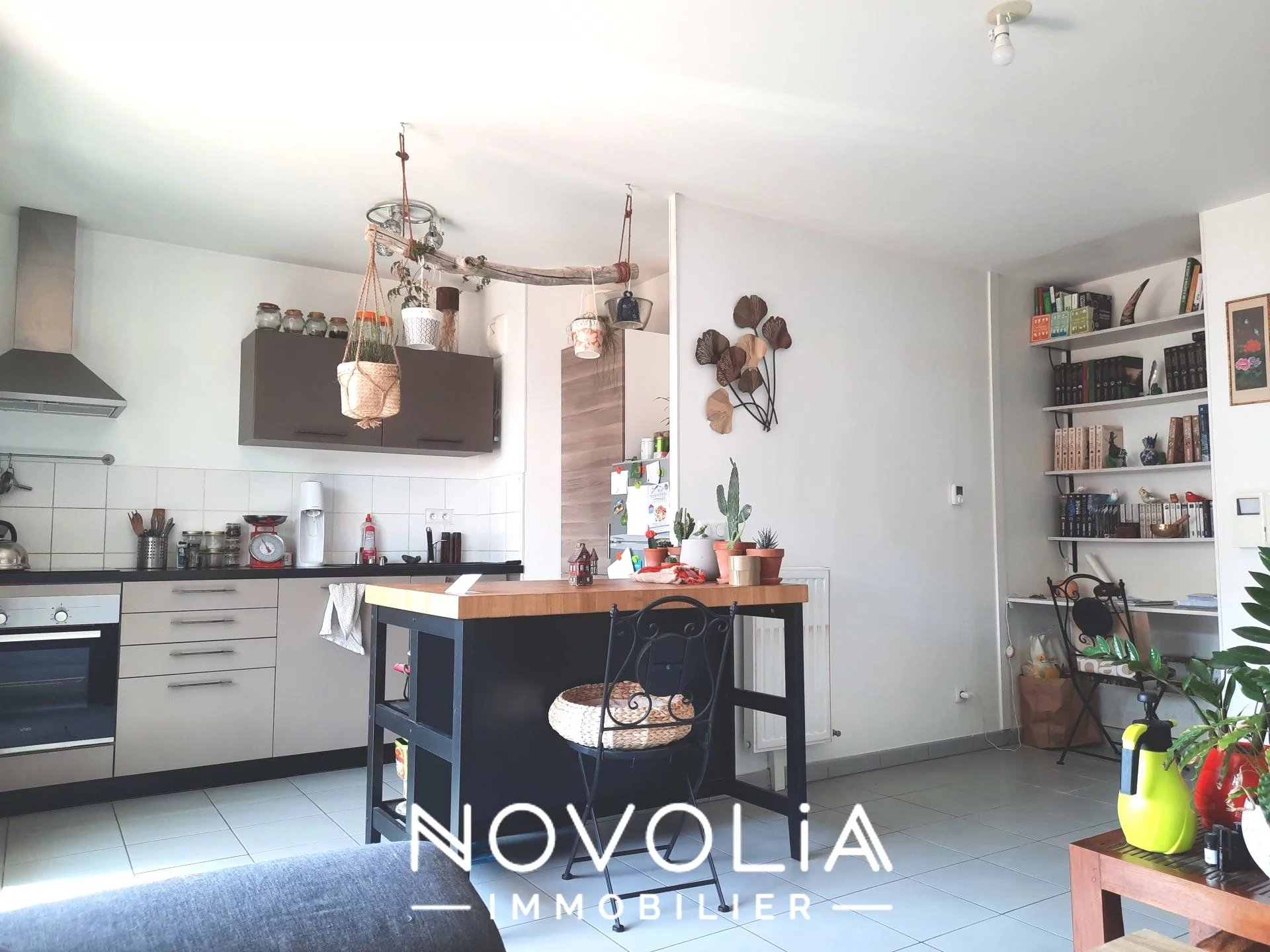 Achat Appartement Surface de 45 m�/ Total carrez : 45 m�, 2 pi�ces, V�nissieux (69200)