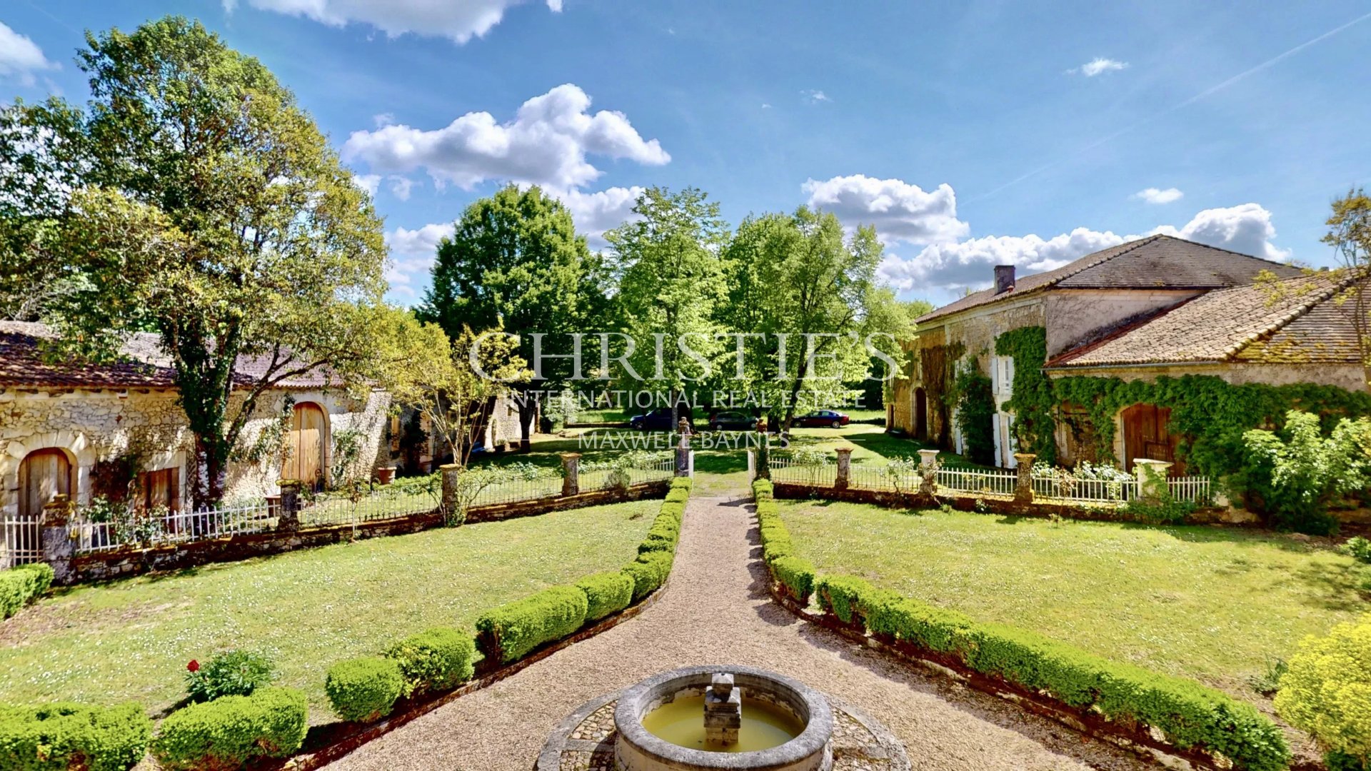 6 Bedroom Chateau's Image 23