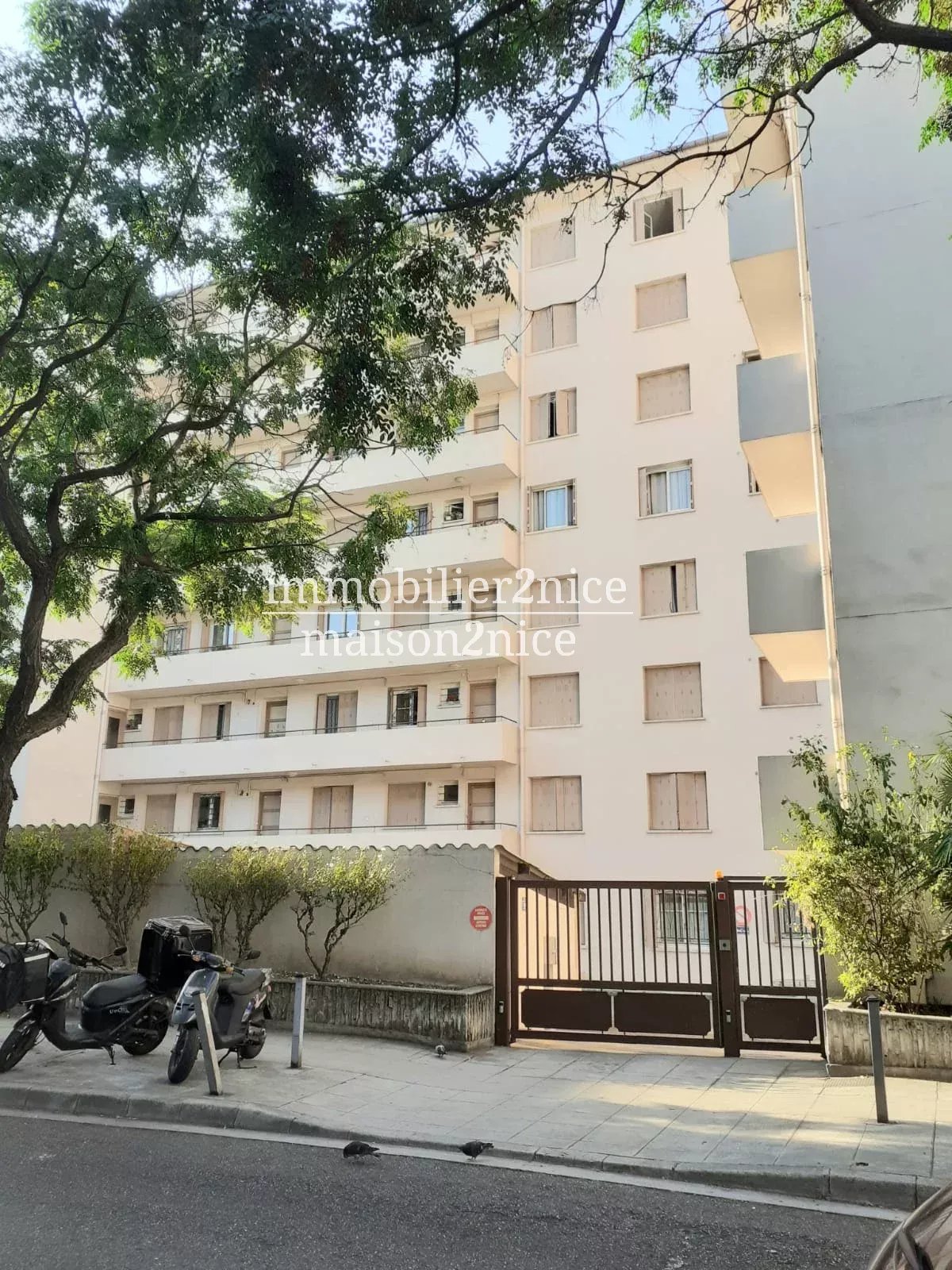 Agence immobilière de 