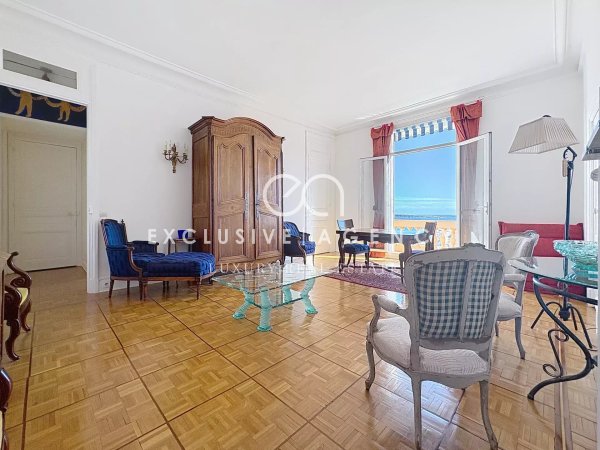 CANNES – TOP FLOOR – MAGNIFICENT 3-ROOM APARTMENT OF 91 M² – PANORAMIC SEA VIEW — photo 4
