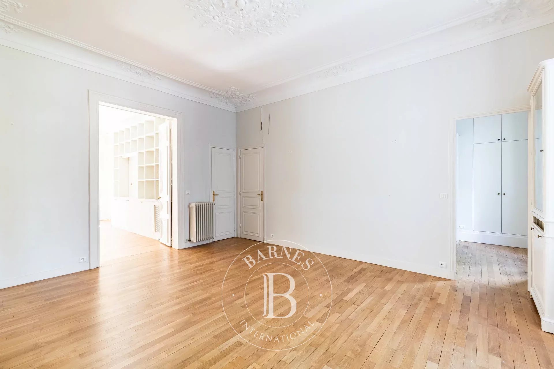 Daire Paris 8ème - picture 8