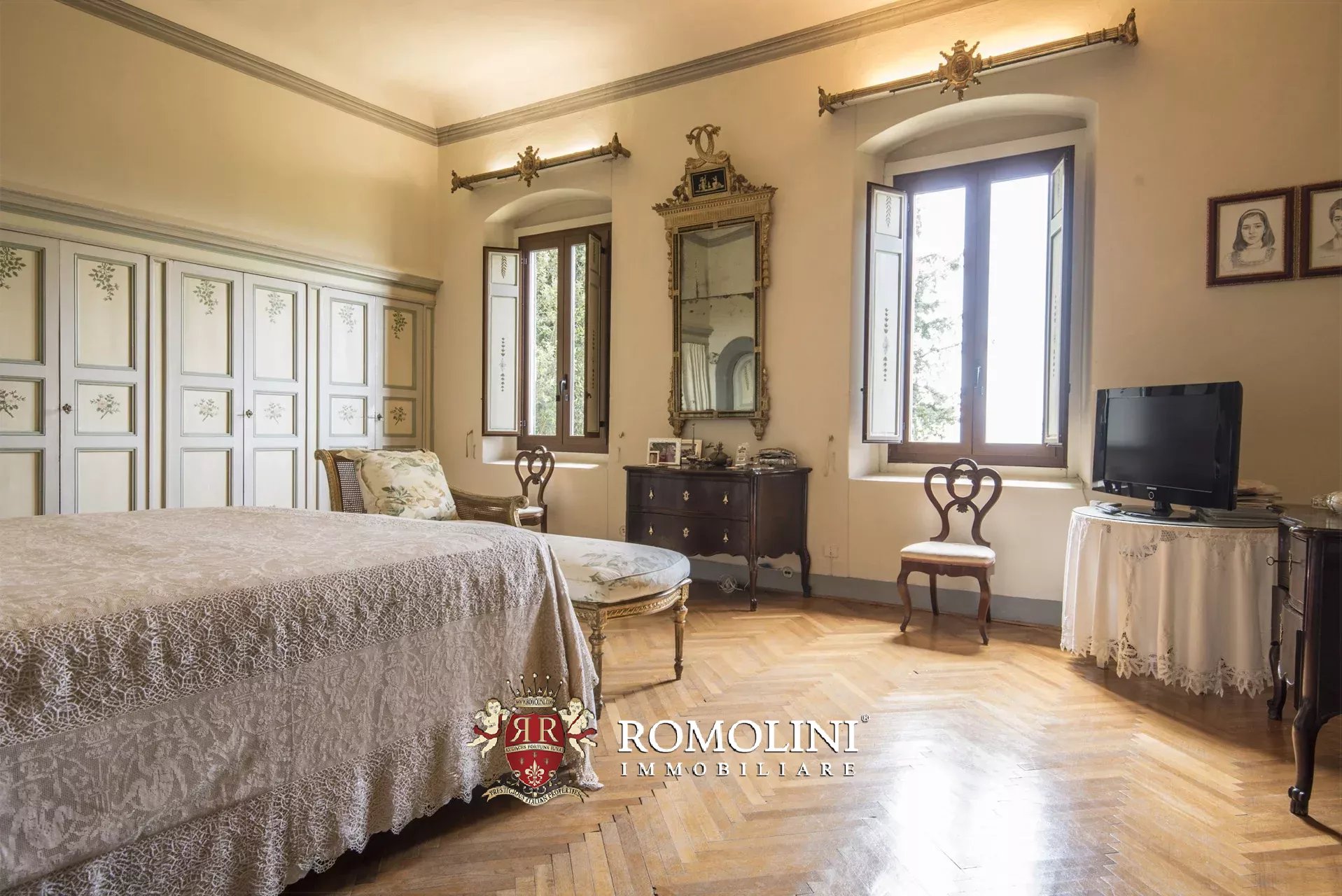 8 Bedroom Villa/Townhouse's Image 56